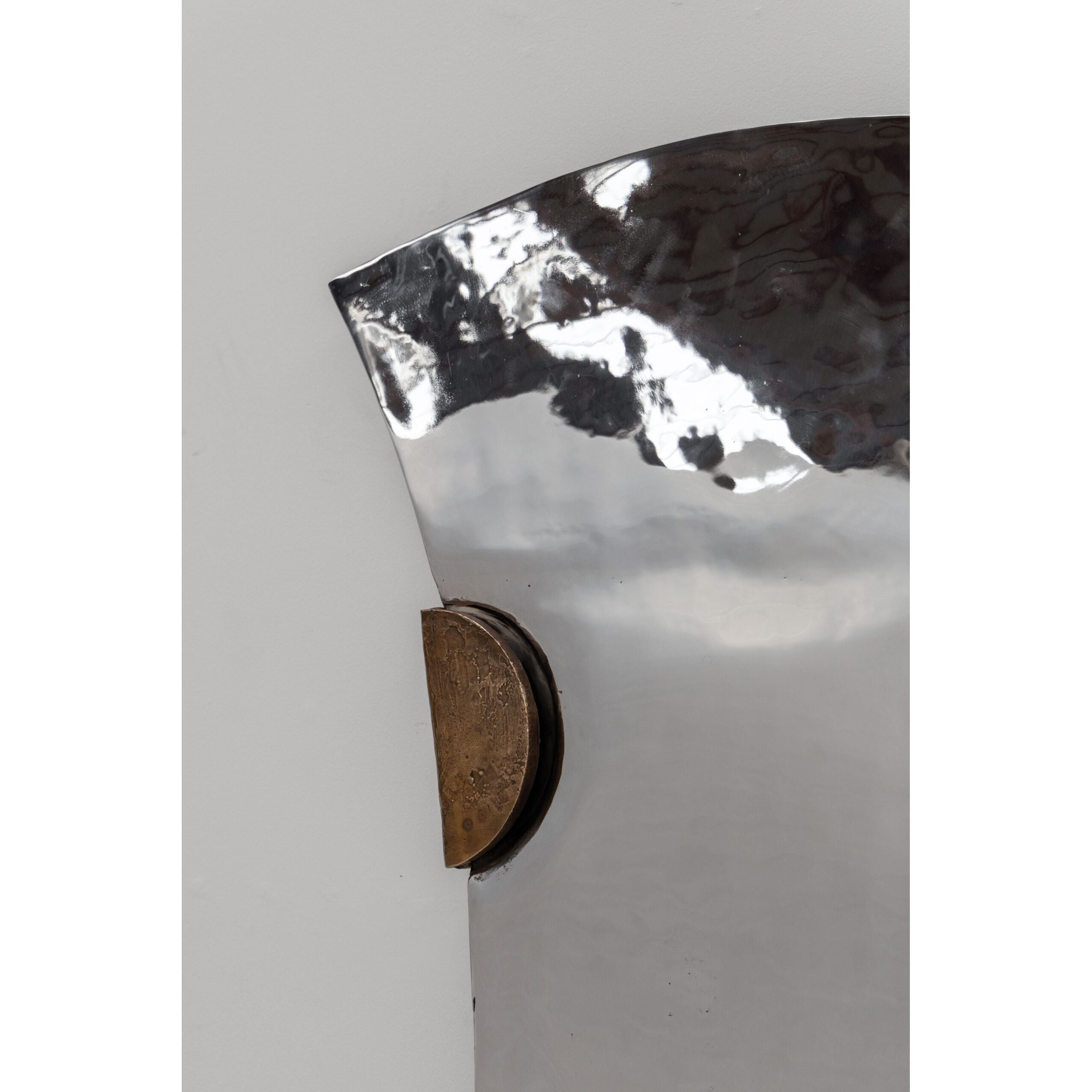 Exhuma Mirror