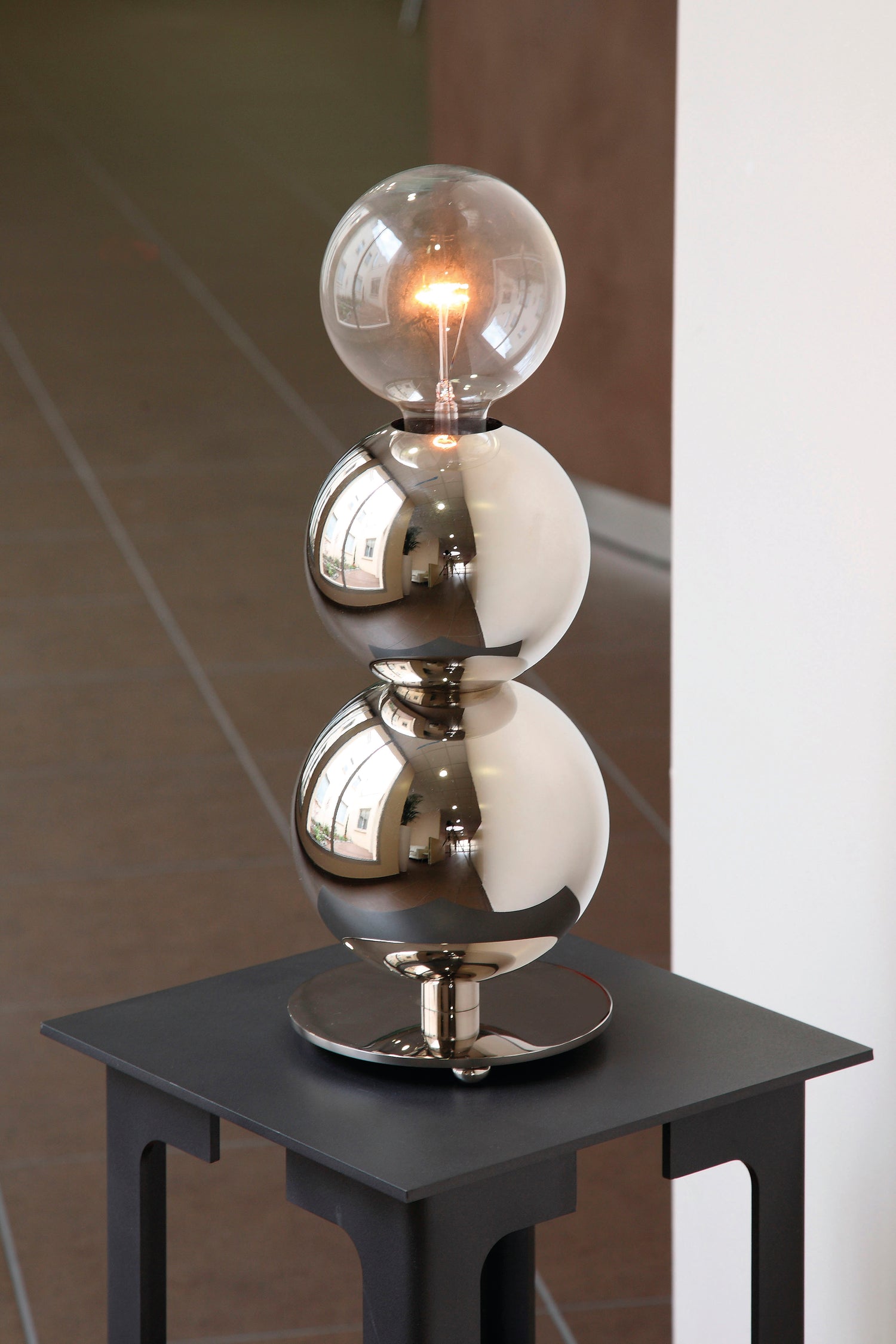 Bulle Table Lamp