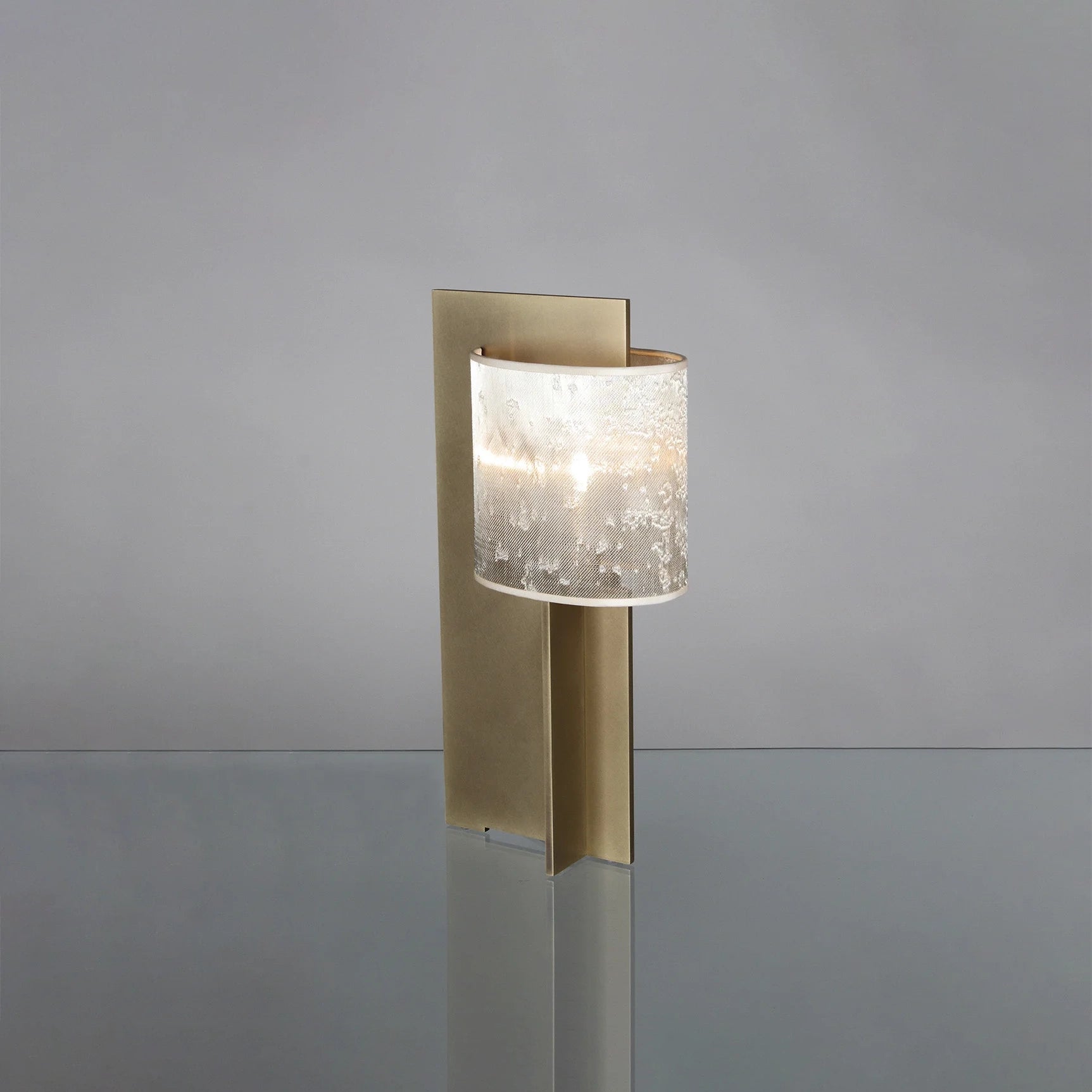 L115 Table Lamp