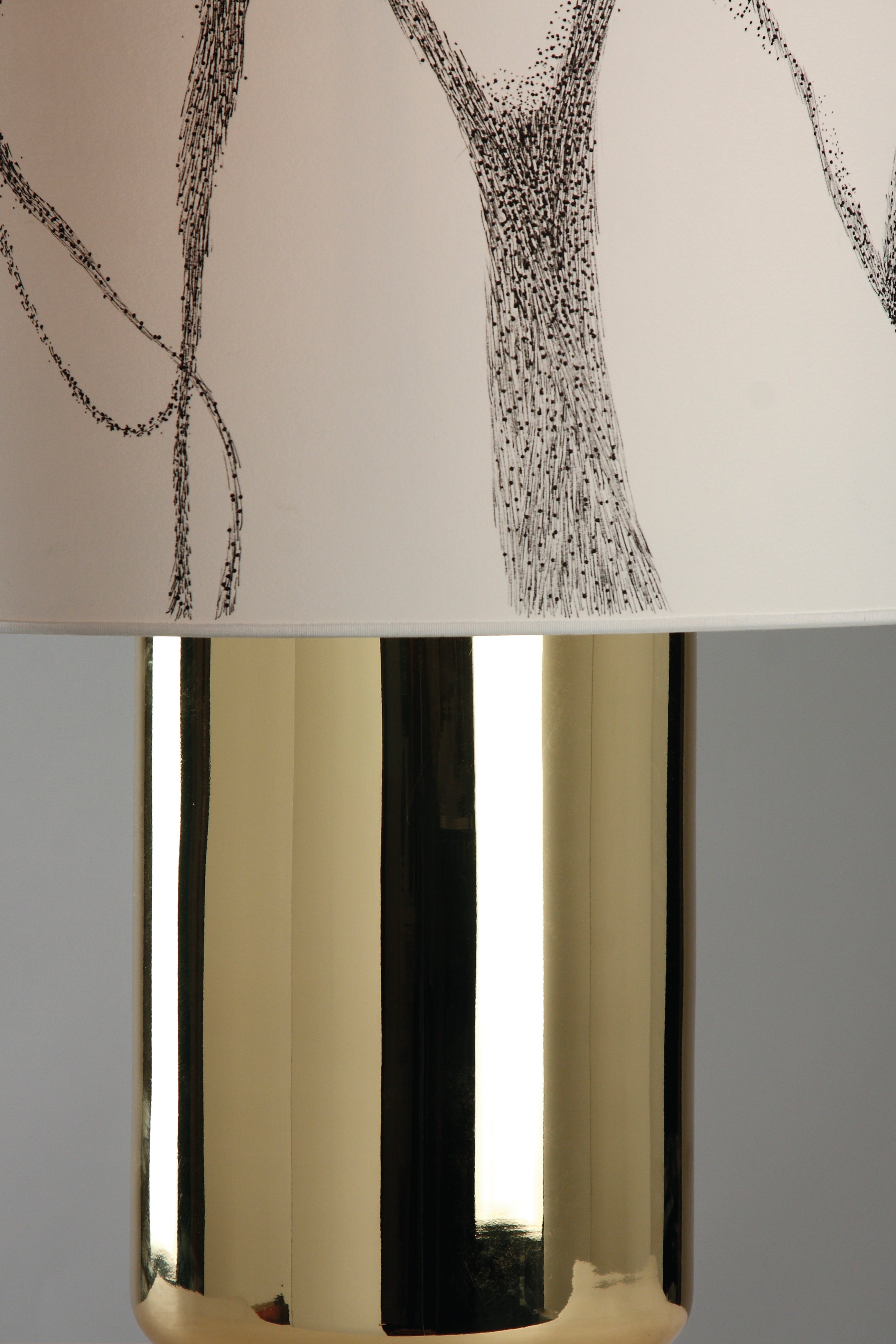 Goliath Table Lamp