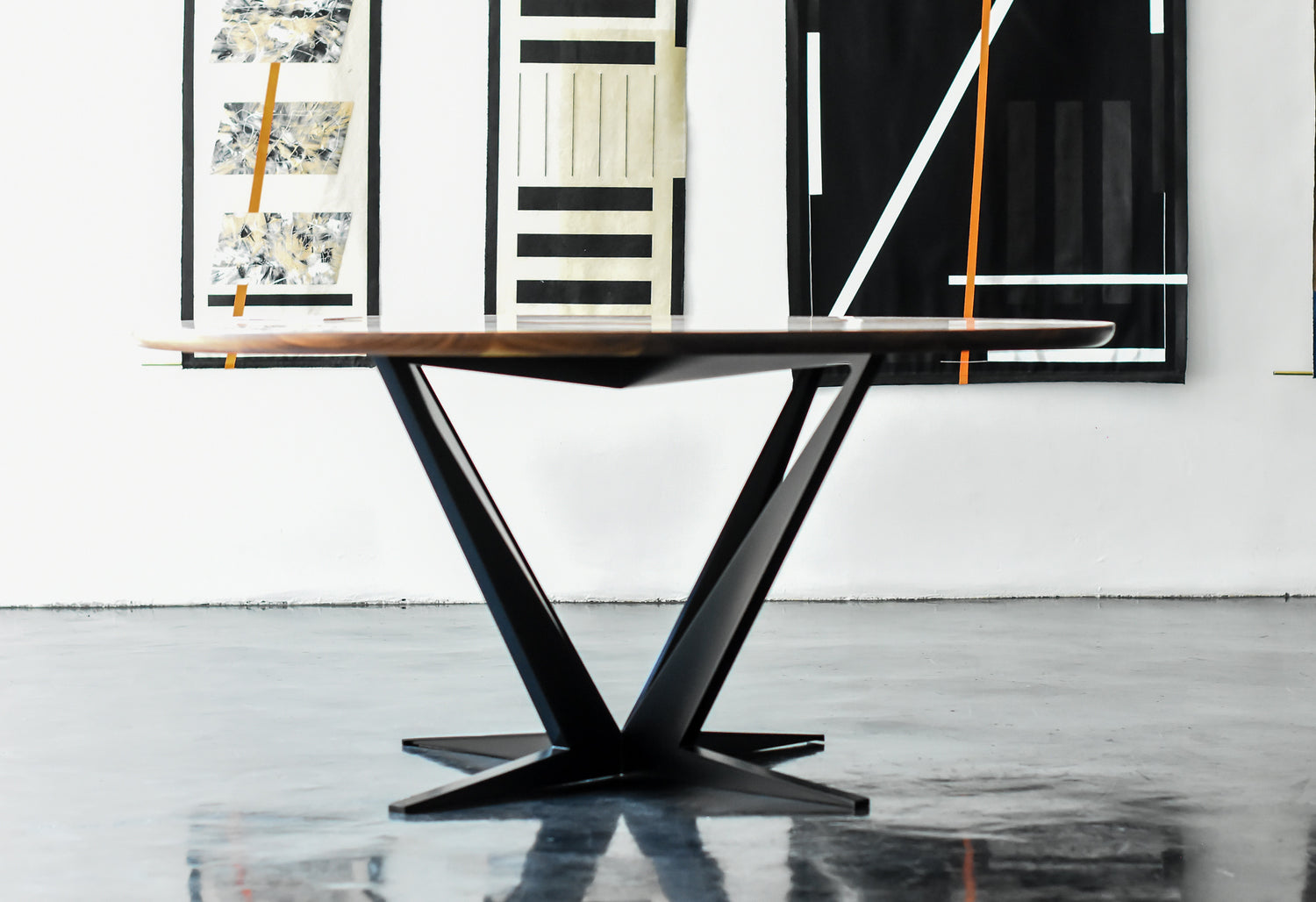 Agave Round Dining Table
