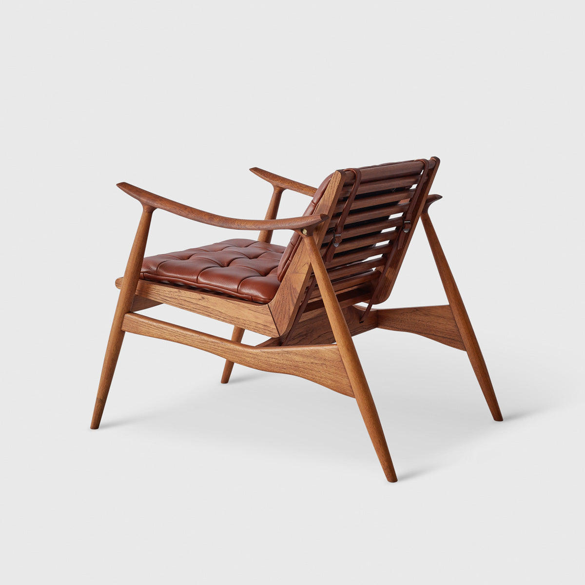 Atra Chair