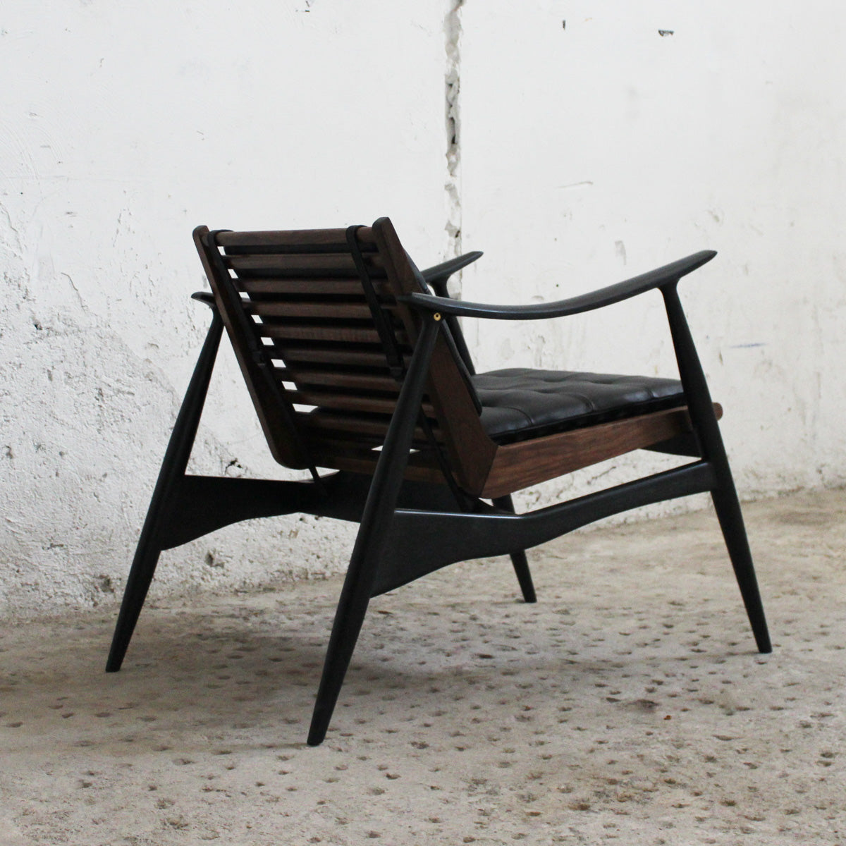 Atra Chair