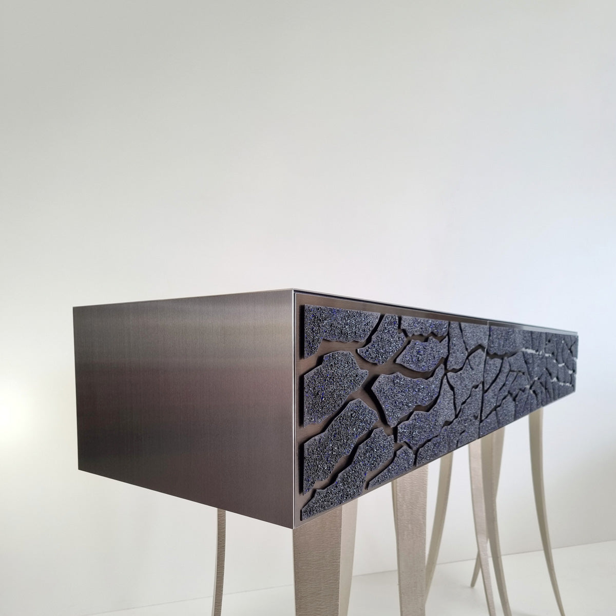 Black Hamada Console Large