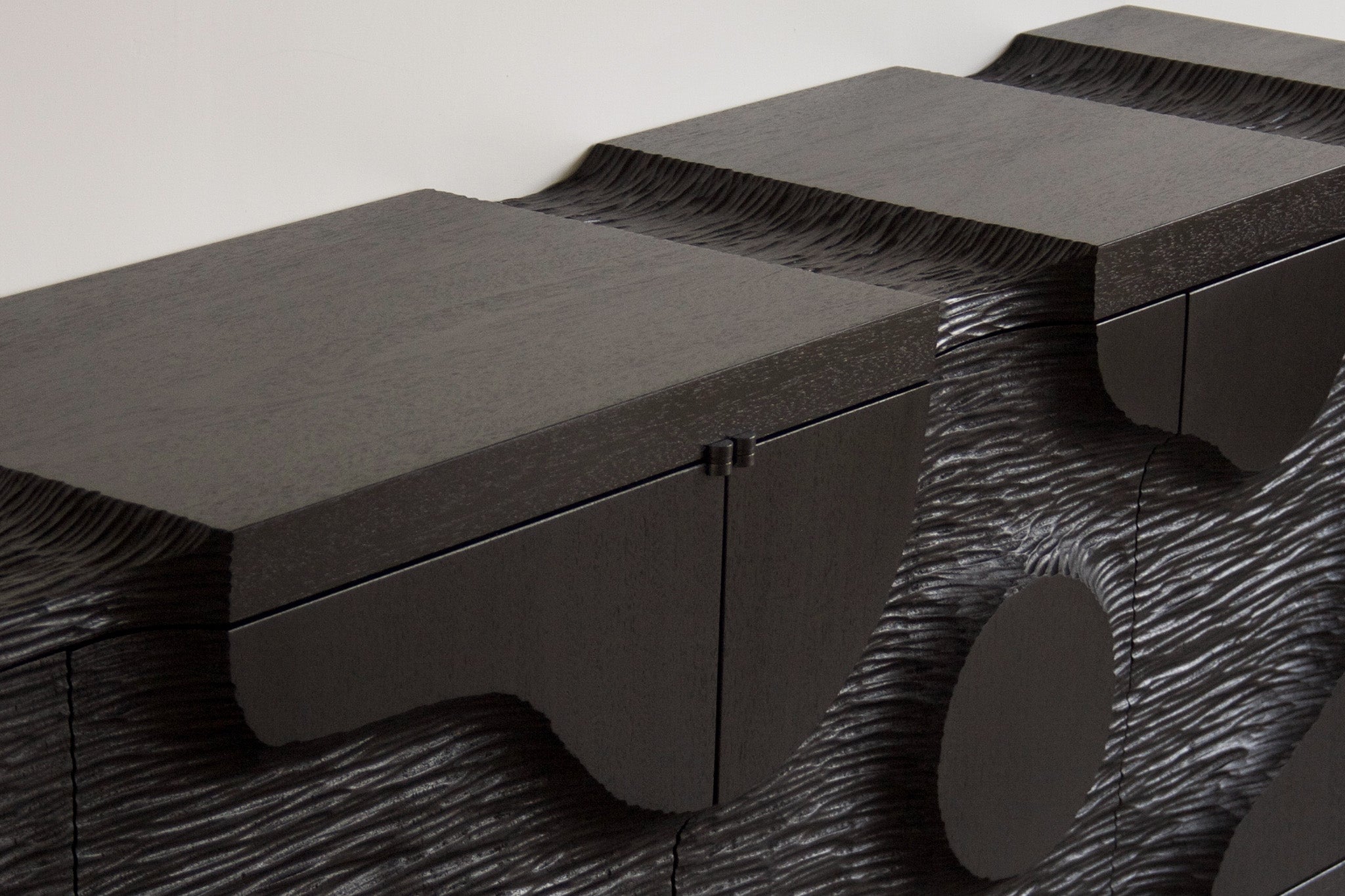 Canyon Floating Console