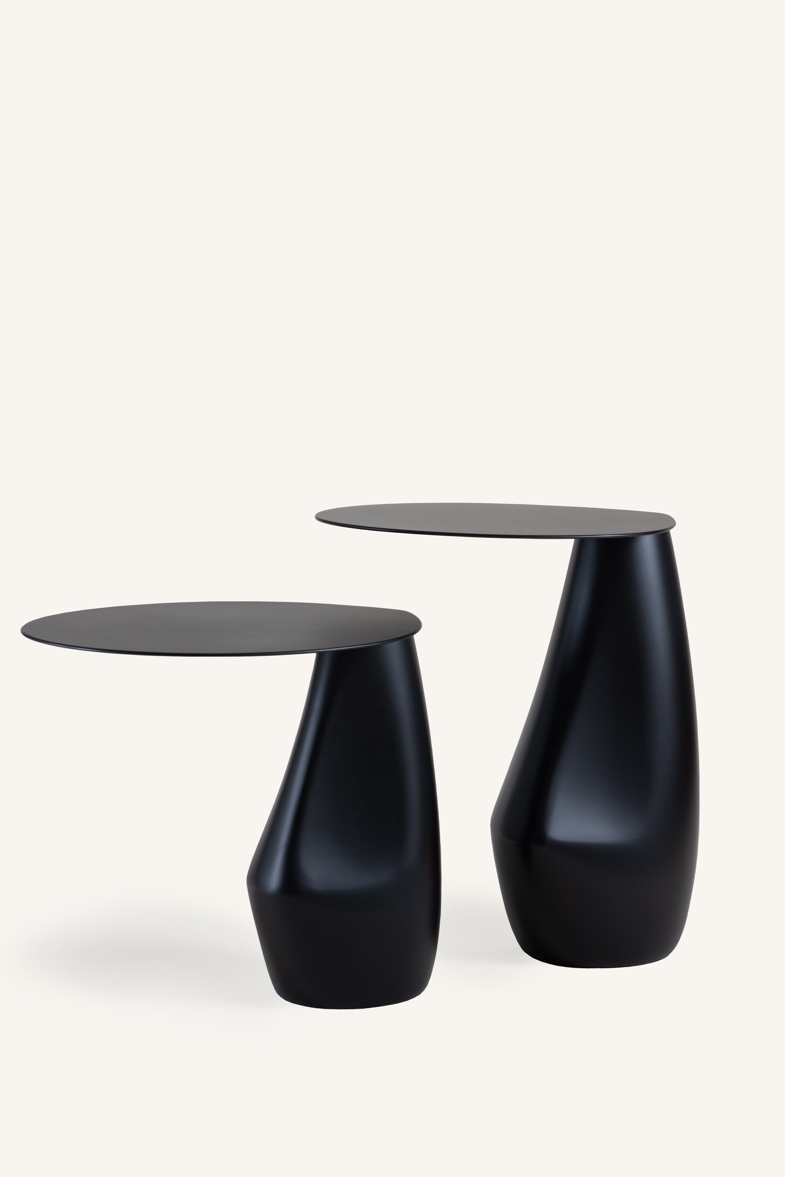 Dionis Drinks Table