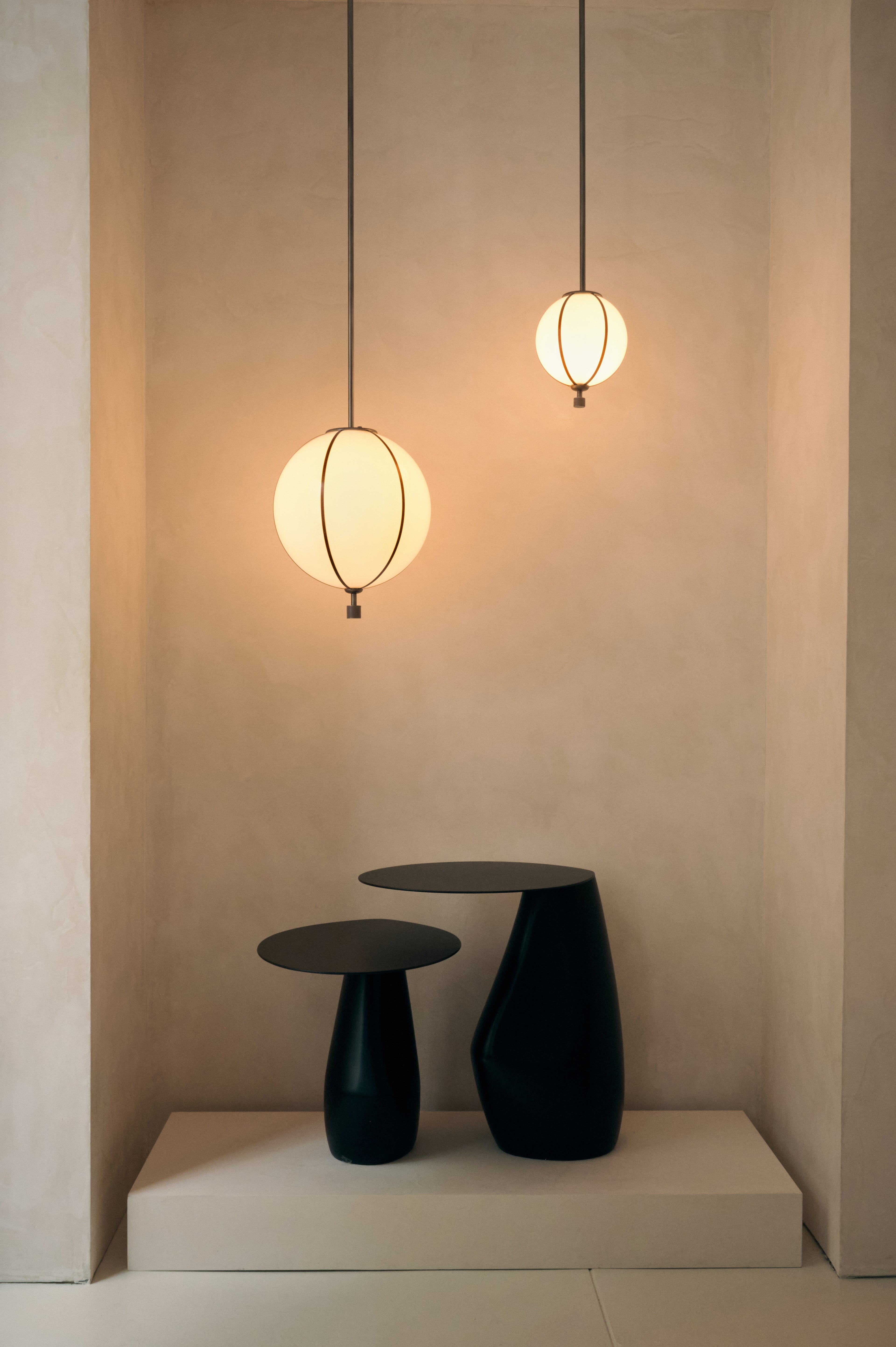 Dionis Drinks Table