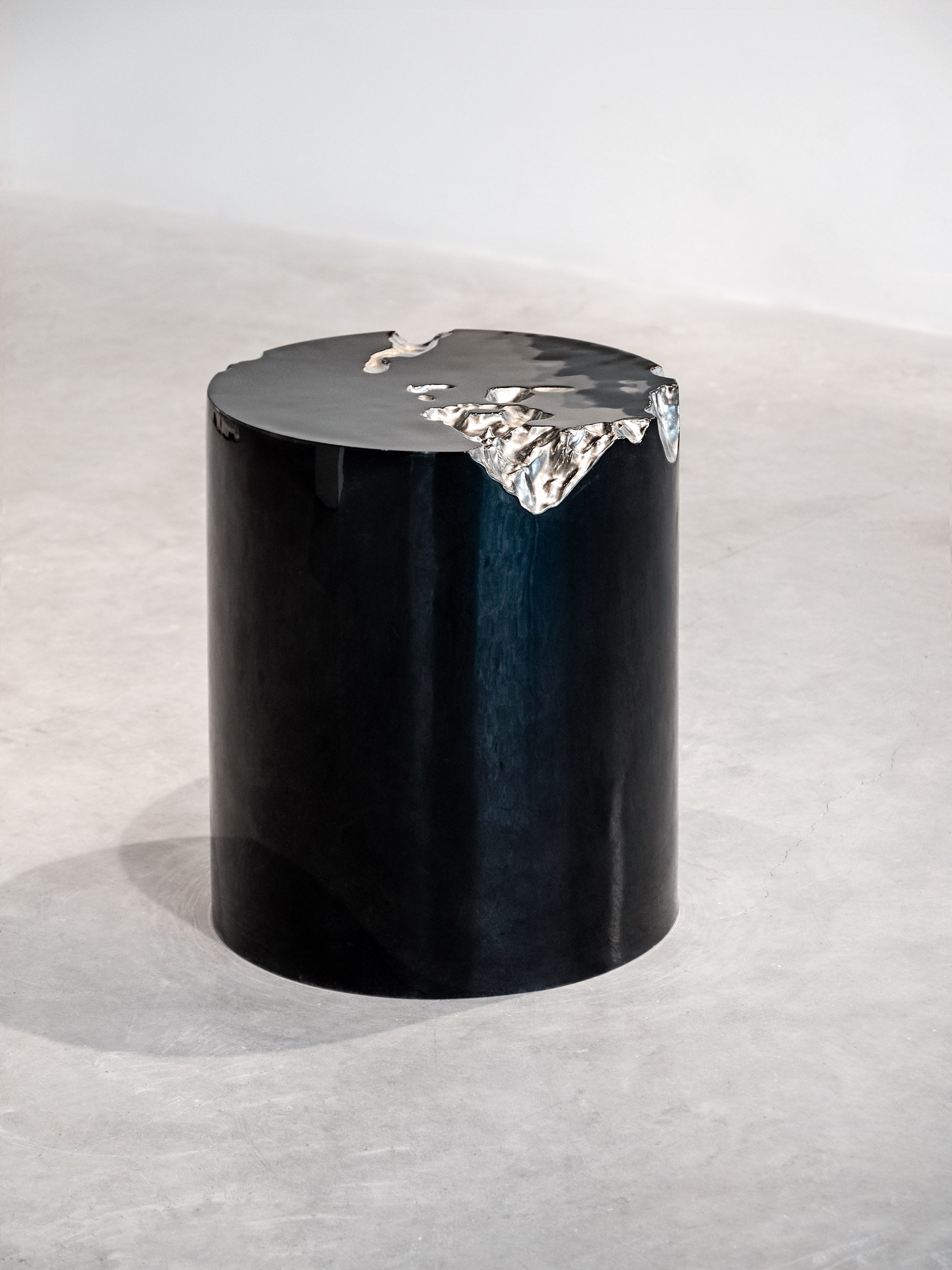 Erosia Side Table (Round)