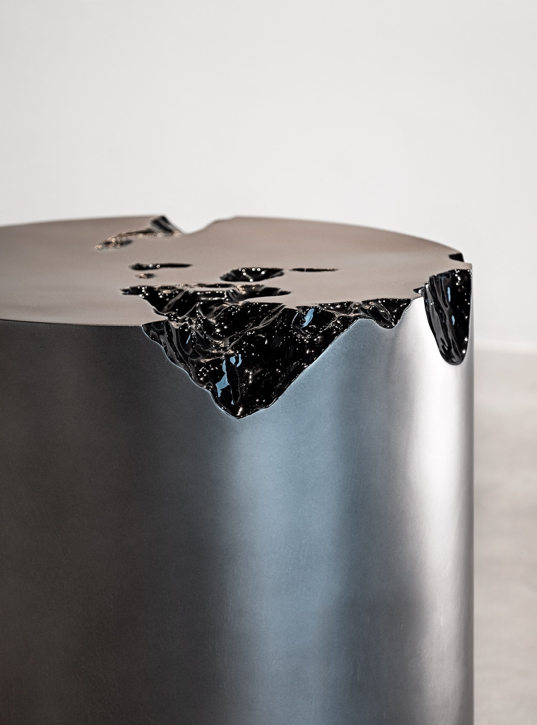 Erosia Side Table (Round)