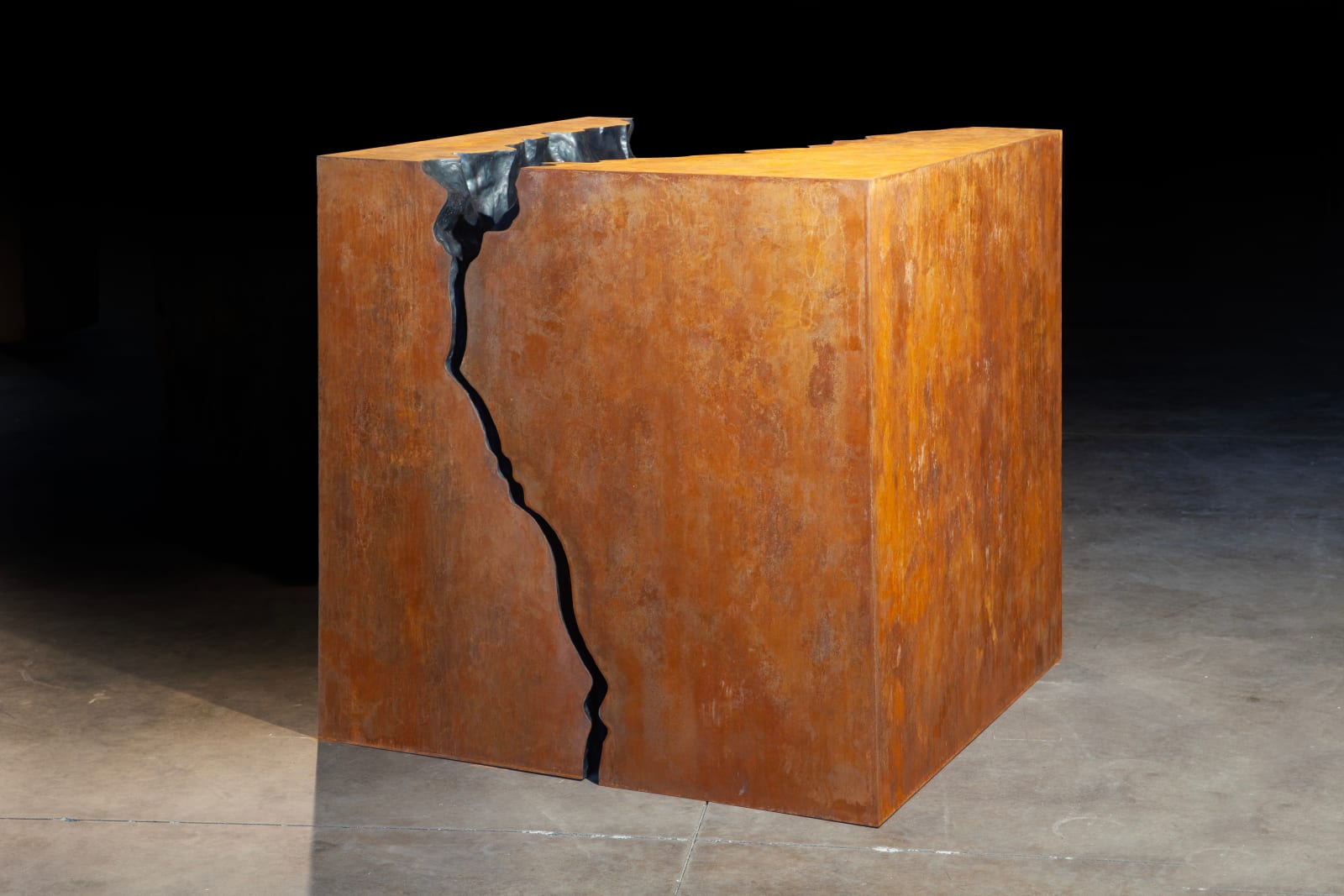 Fissure