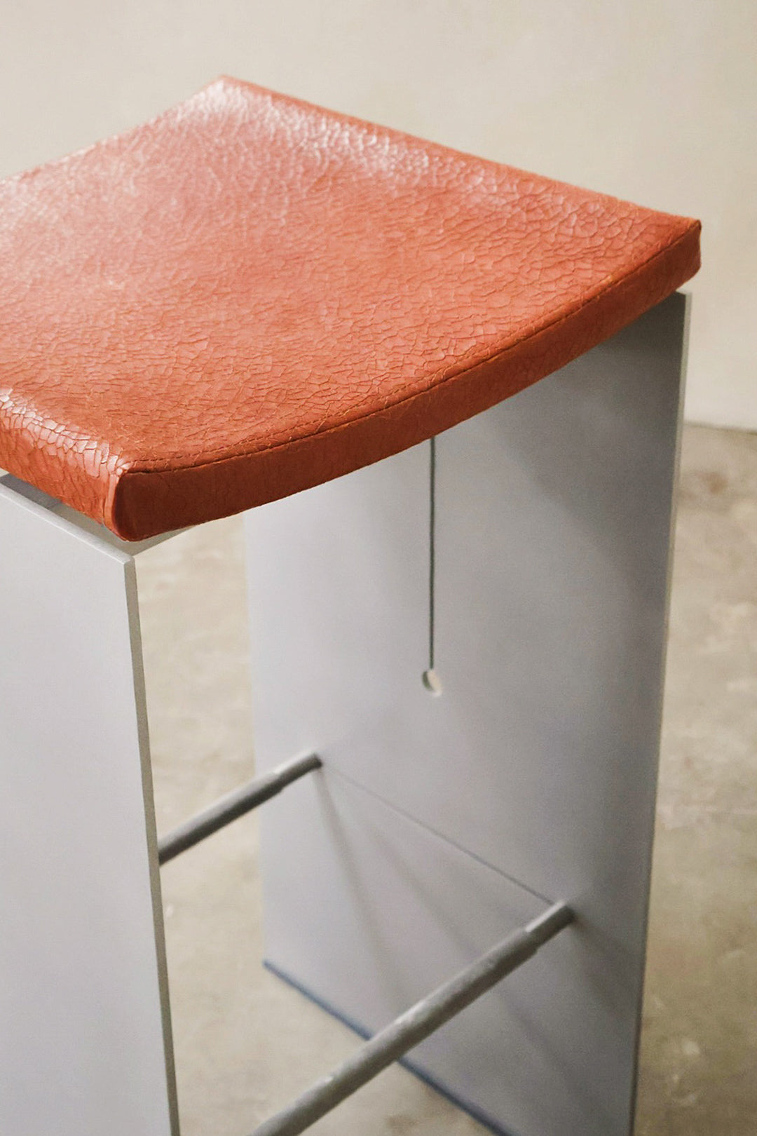 Folio 01 Stool