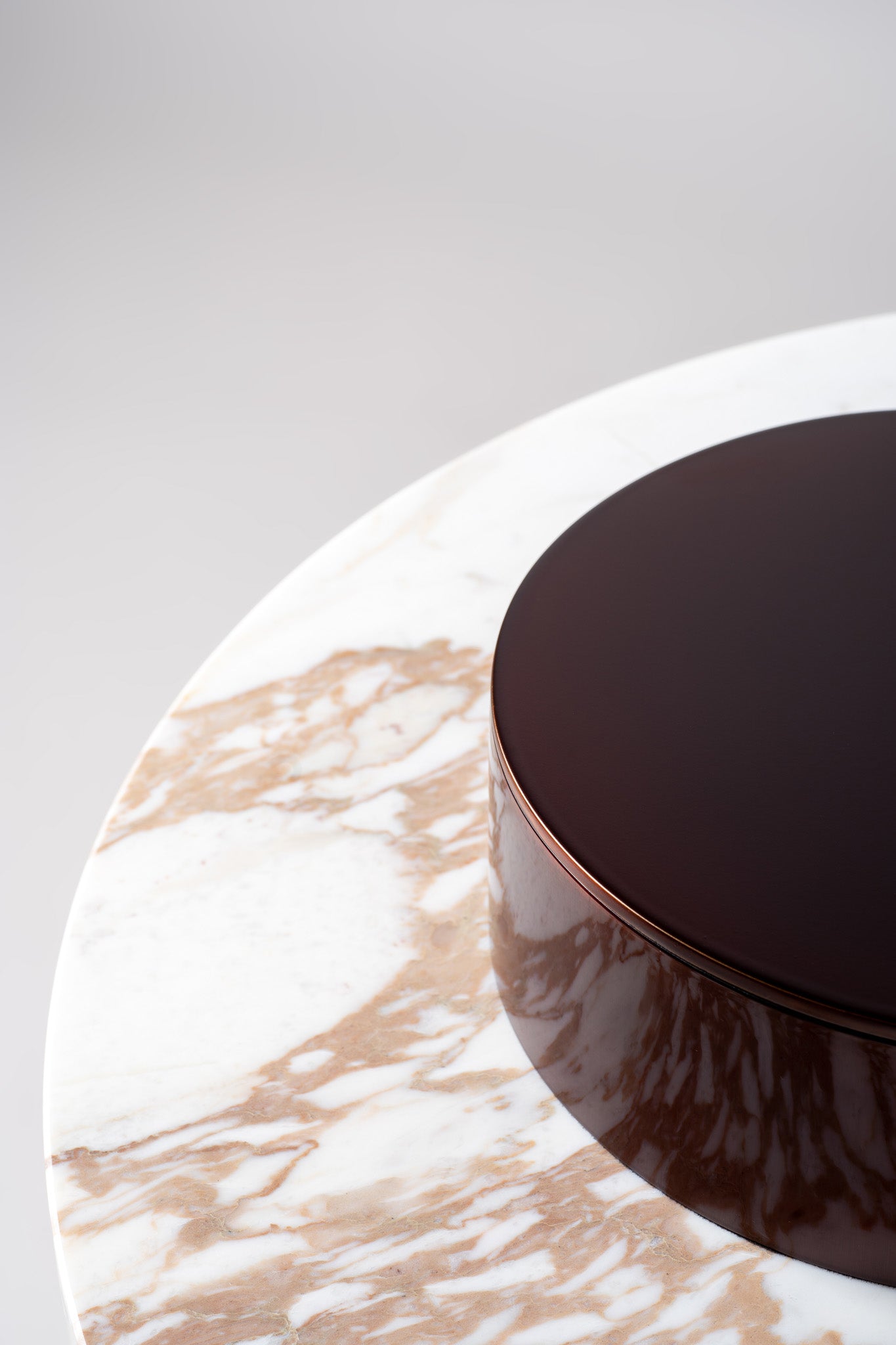 Fusion Round Side Table (1 leg)