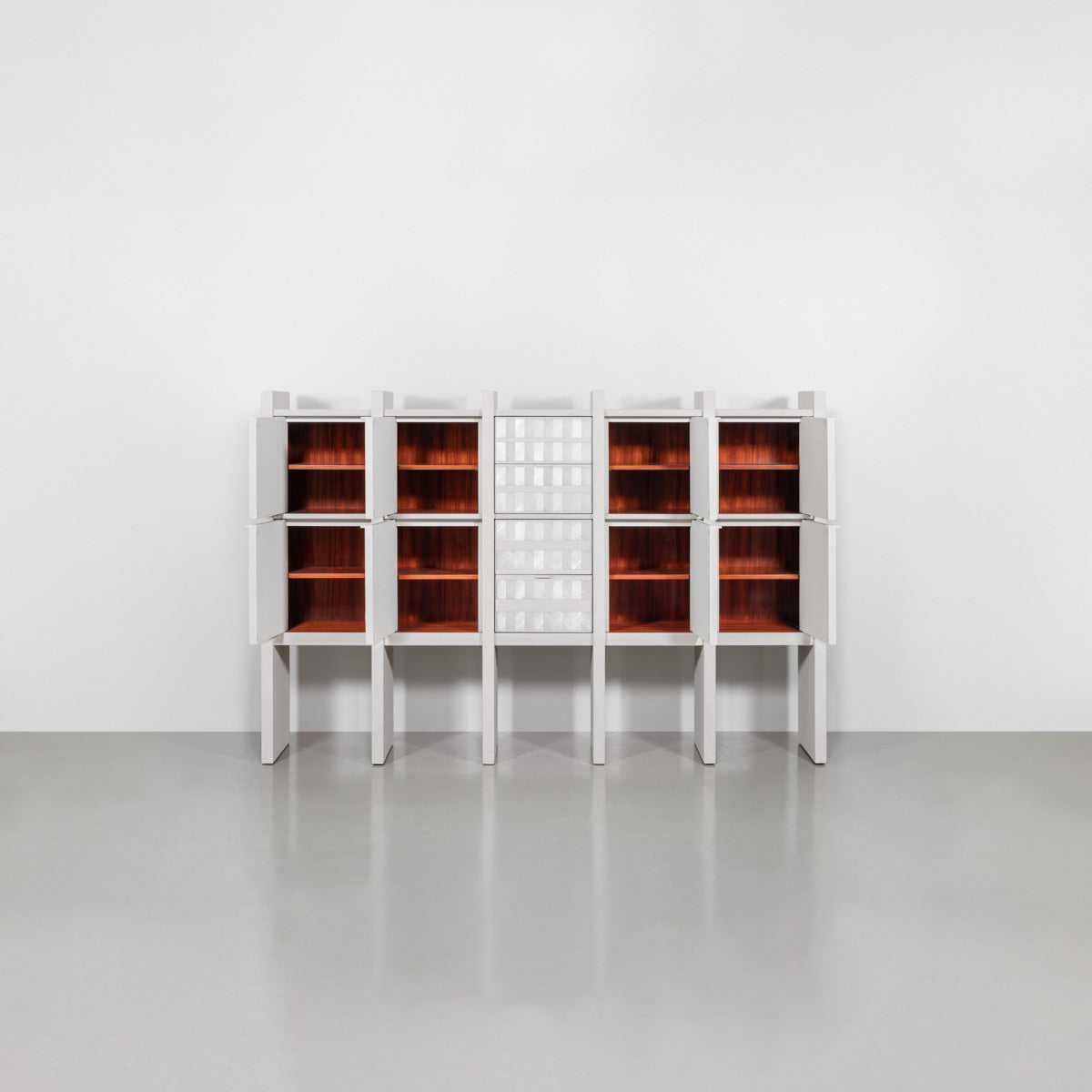 Glace Cabinet