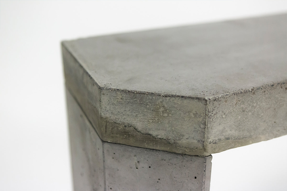 Golia Console