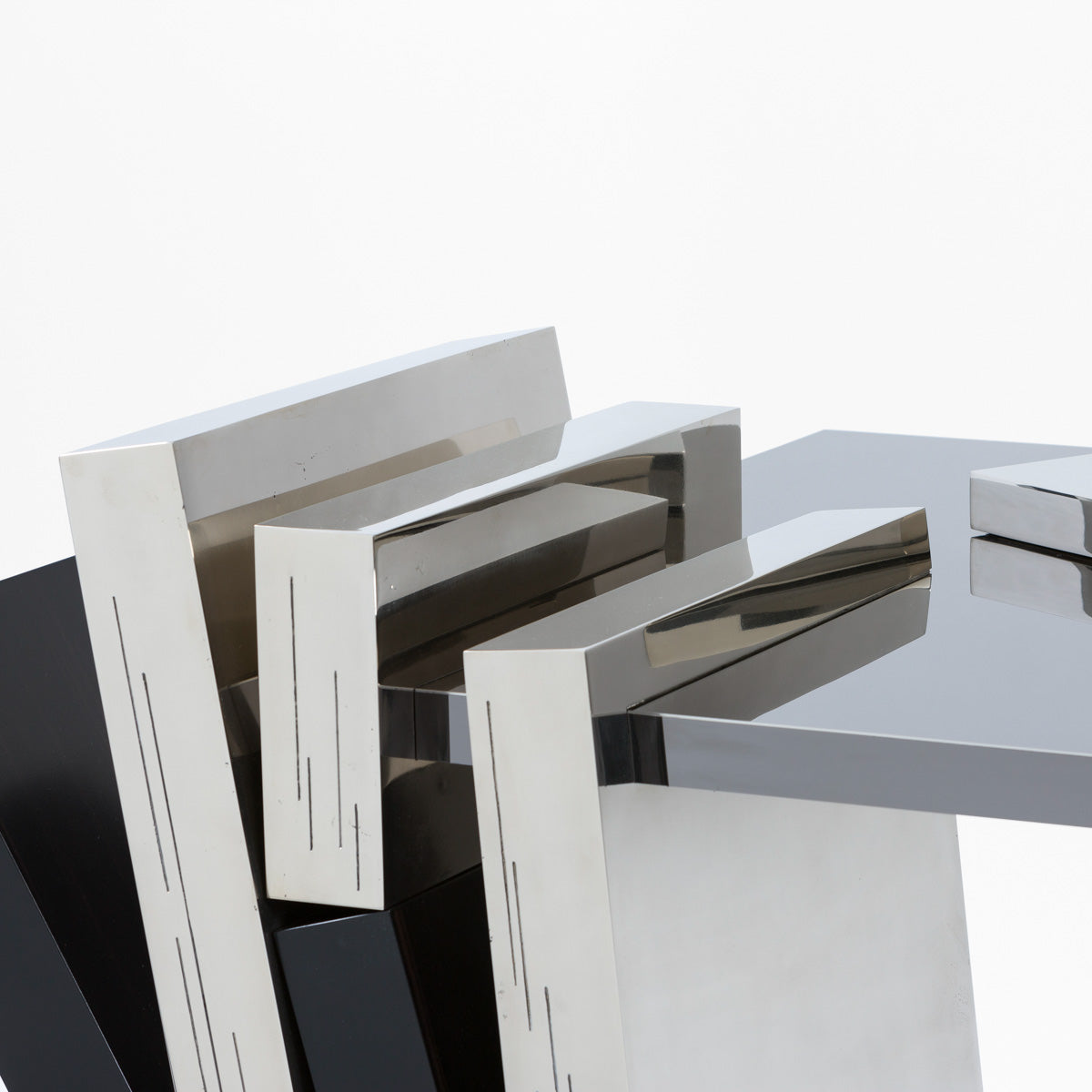Graphic Desk
