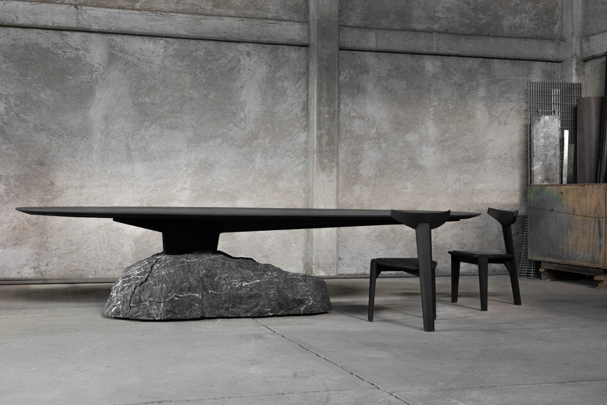 Humo Oval Table