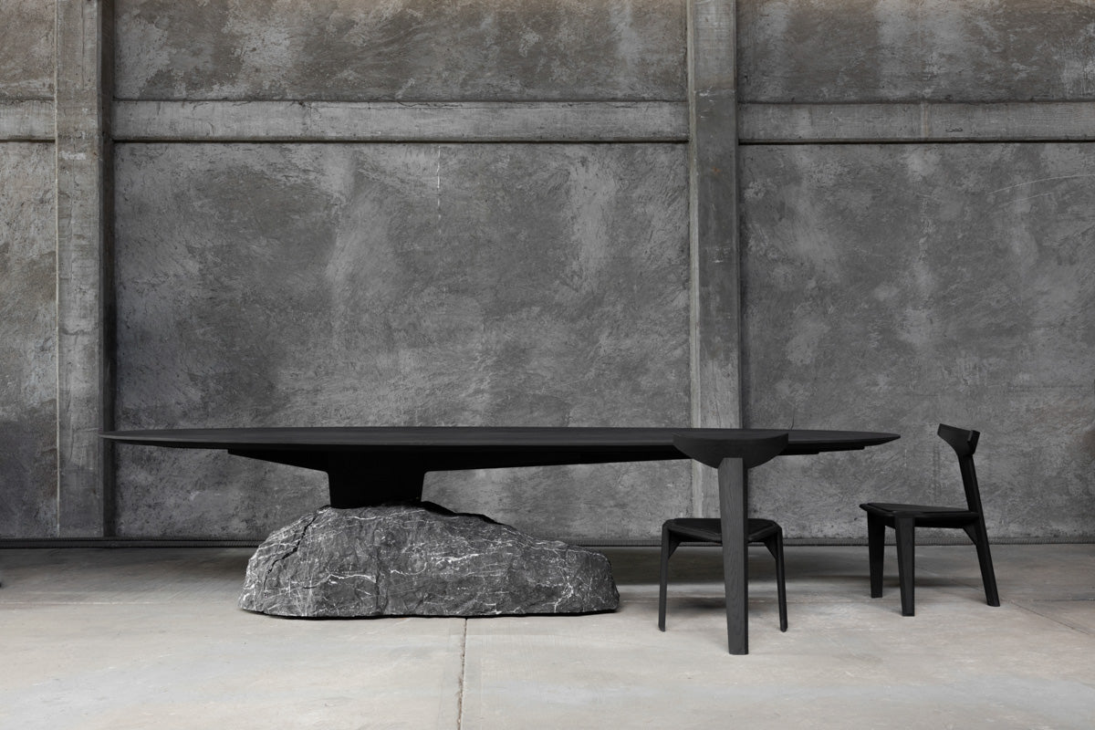 Humo Oval Table