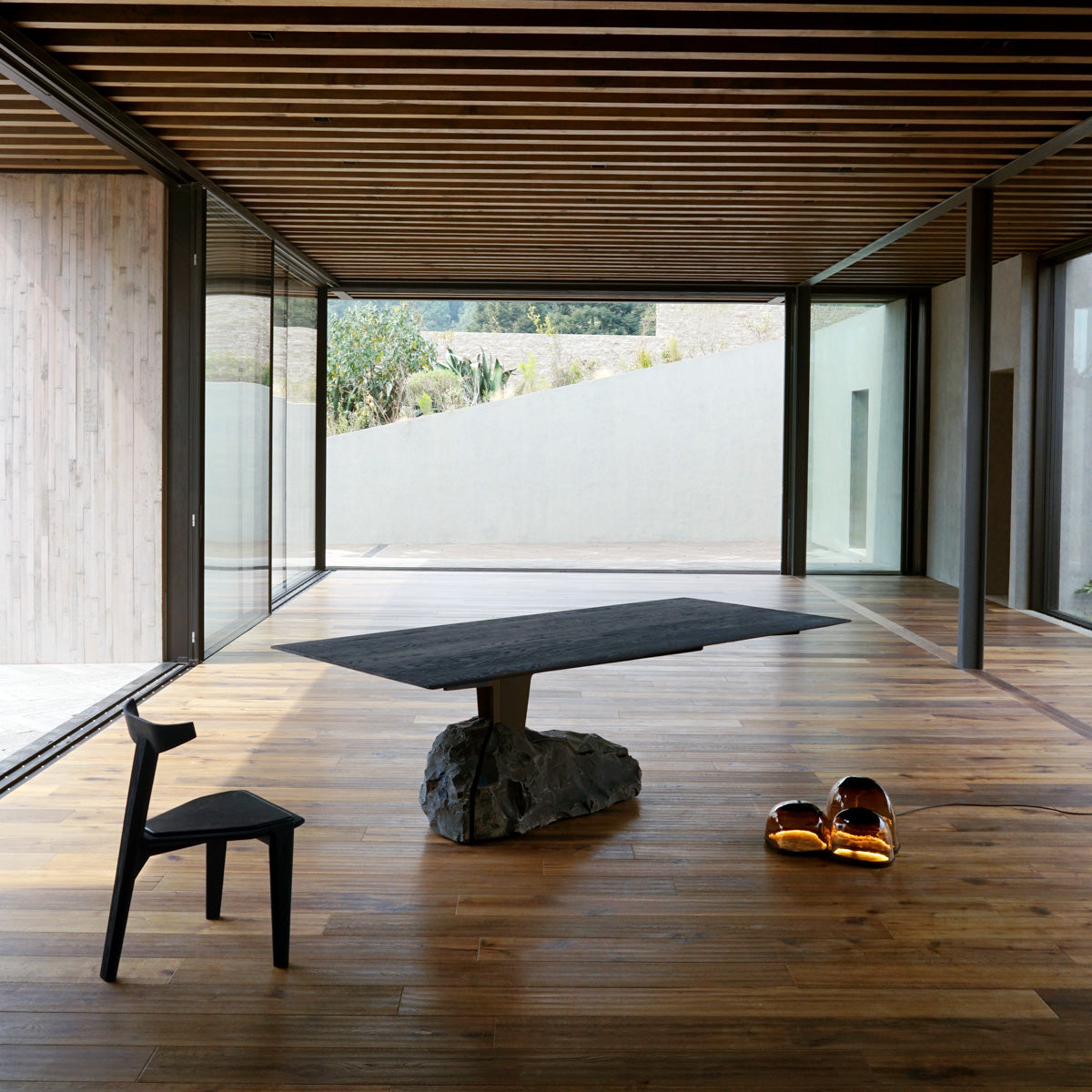 Humo Rectangular Table