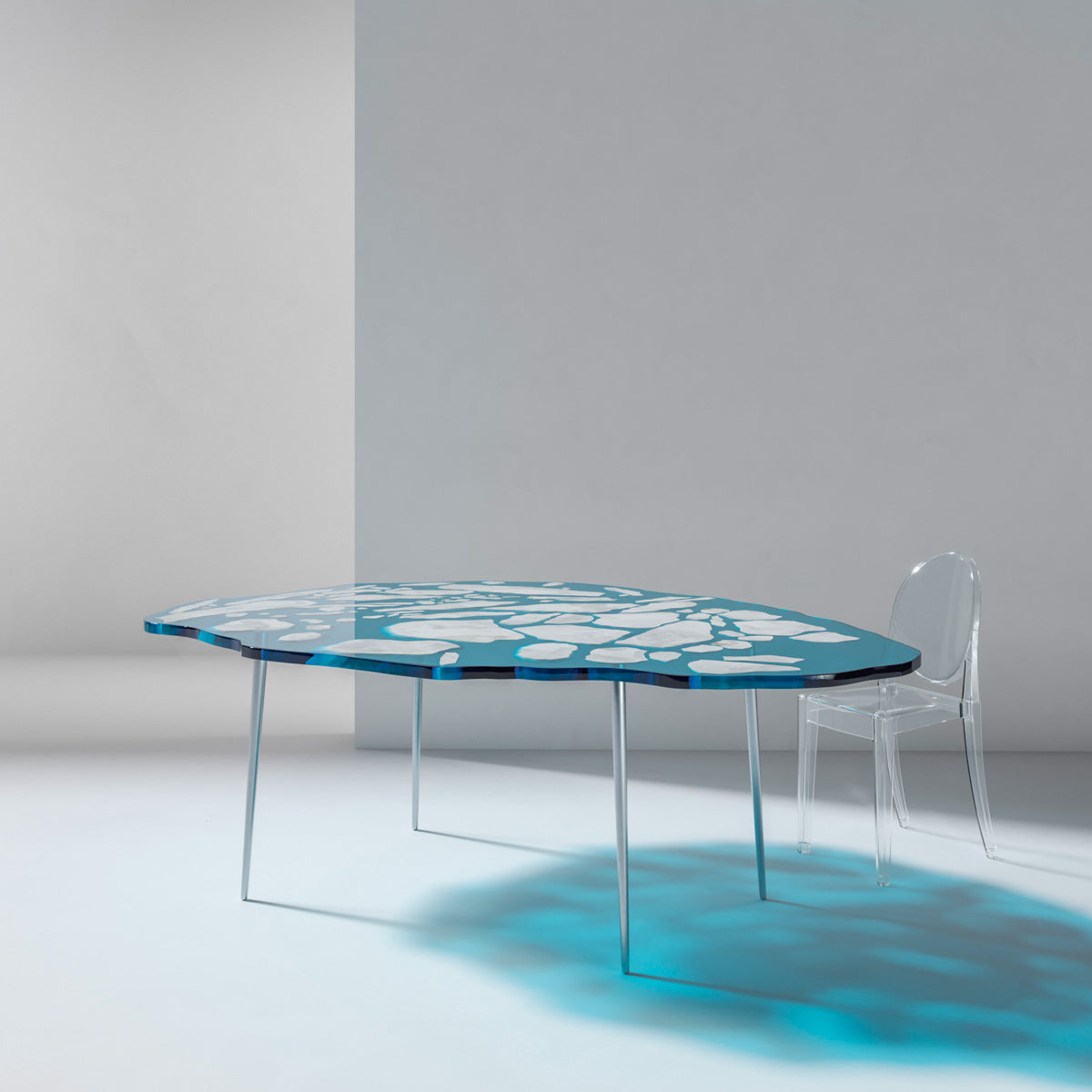 Larsen Dining Table