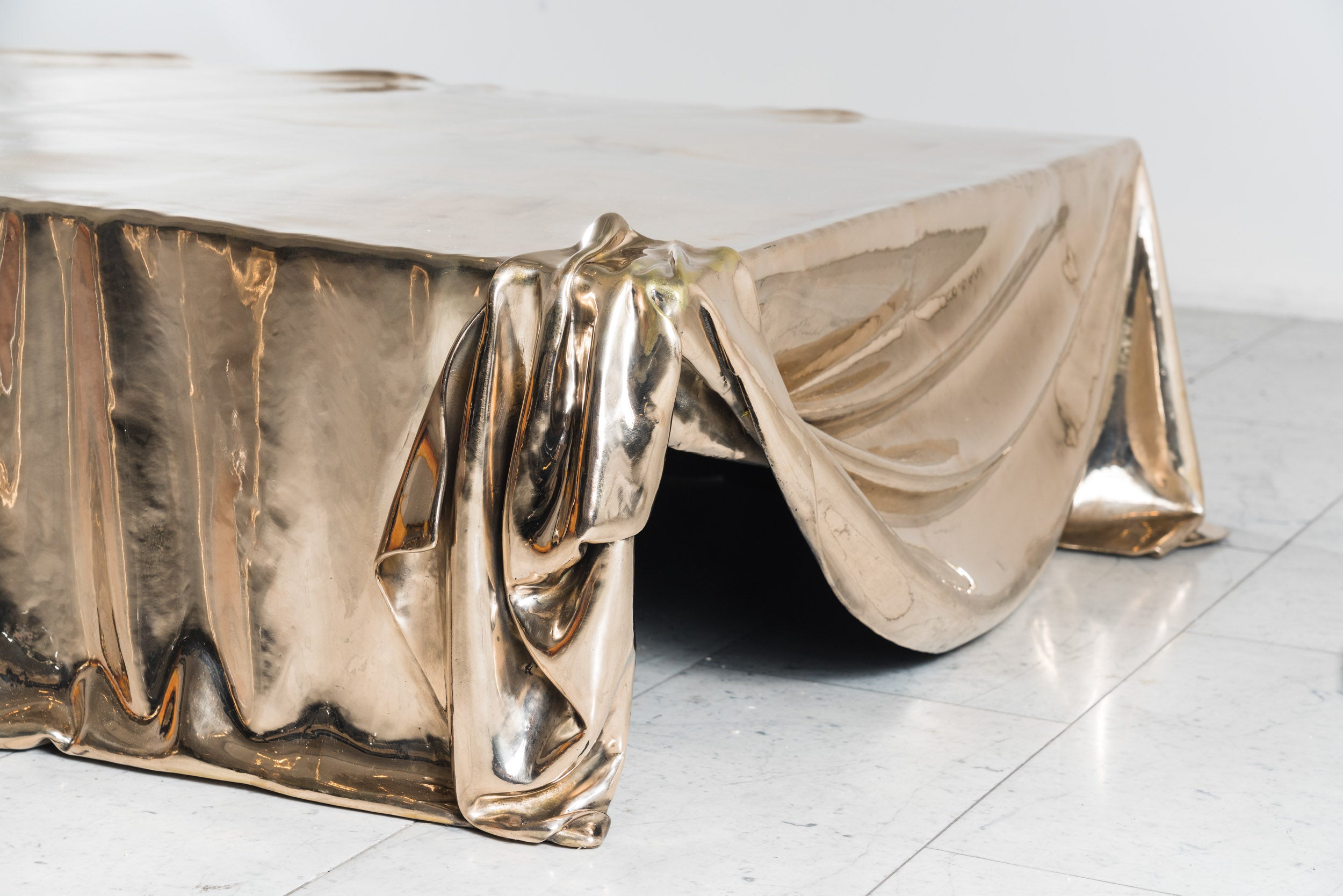 Levitaz Coffee Table