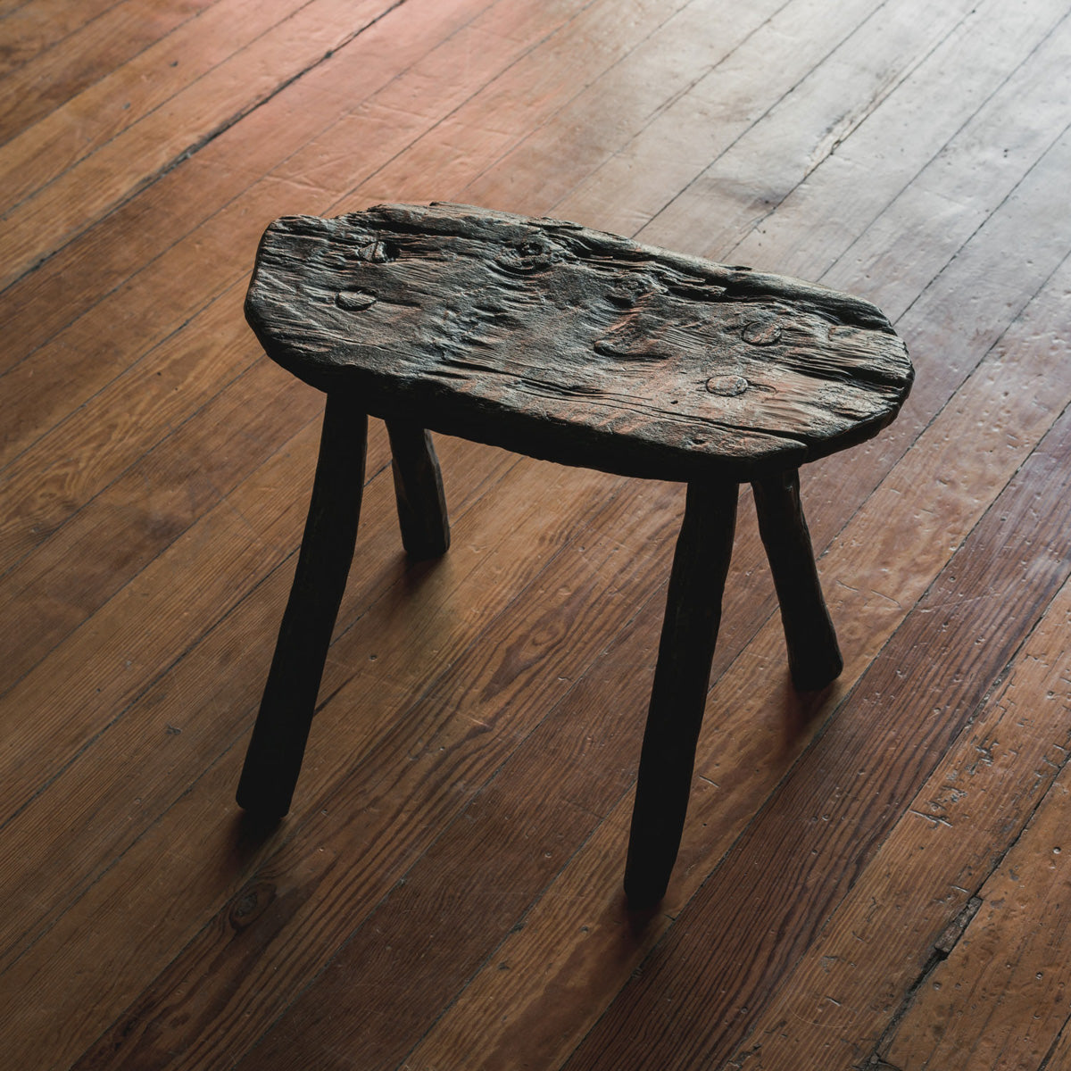 Memoria Stool