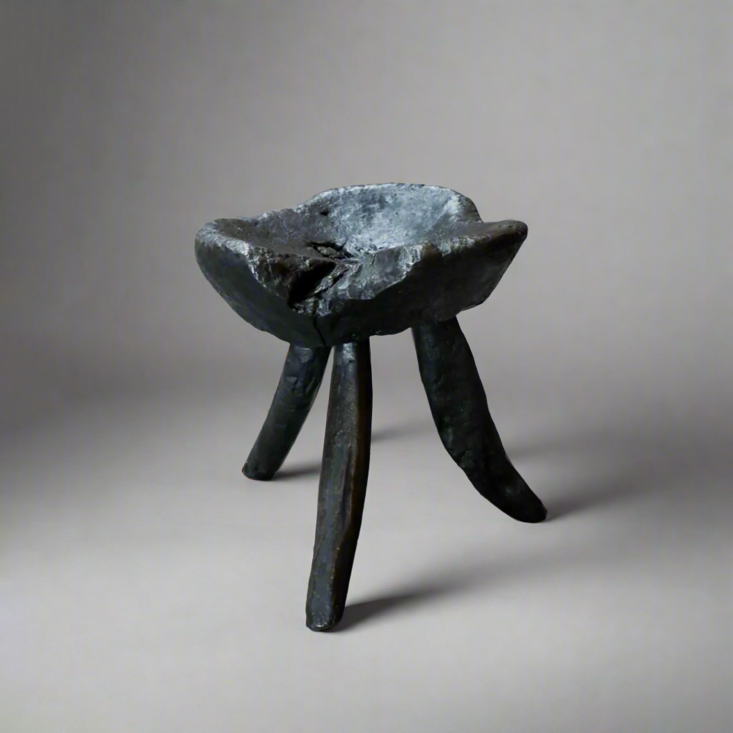 Memoria Stool