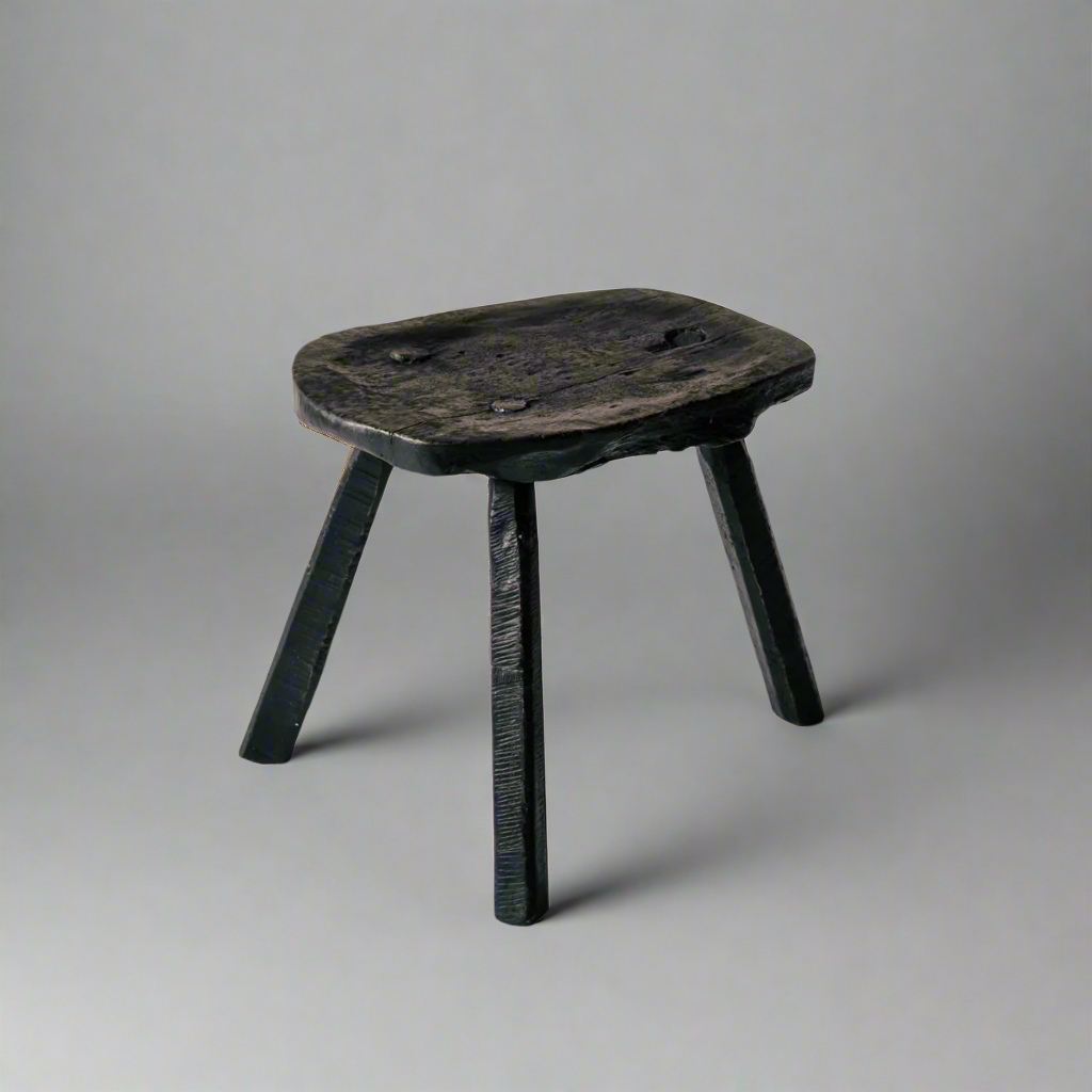 Memoria Stool