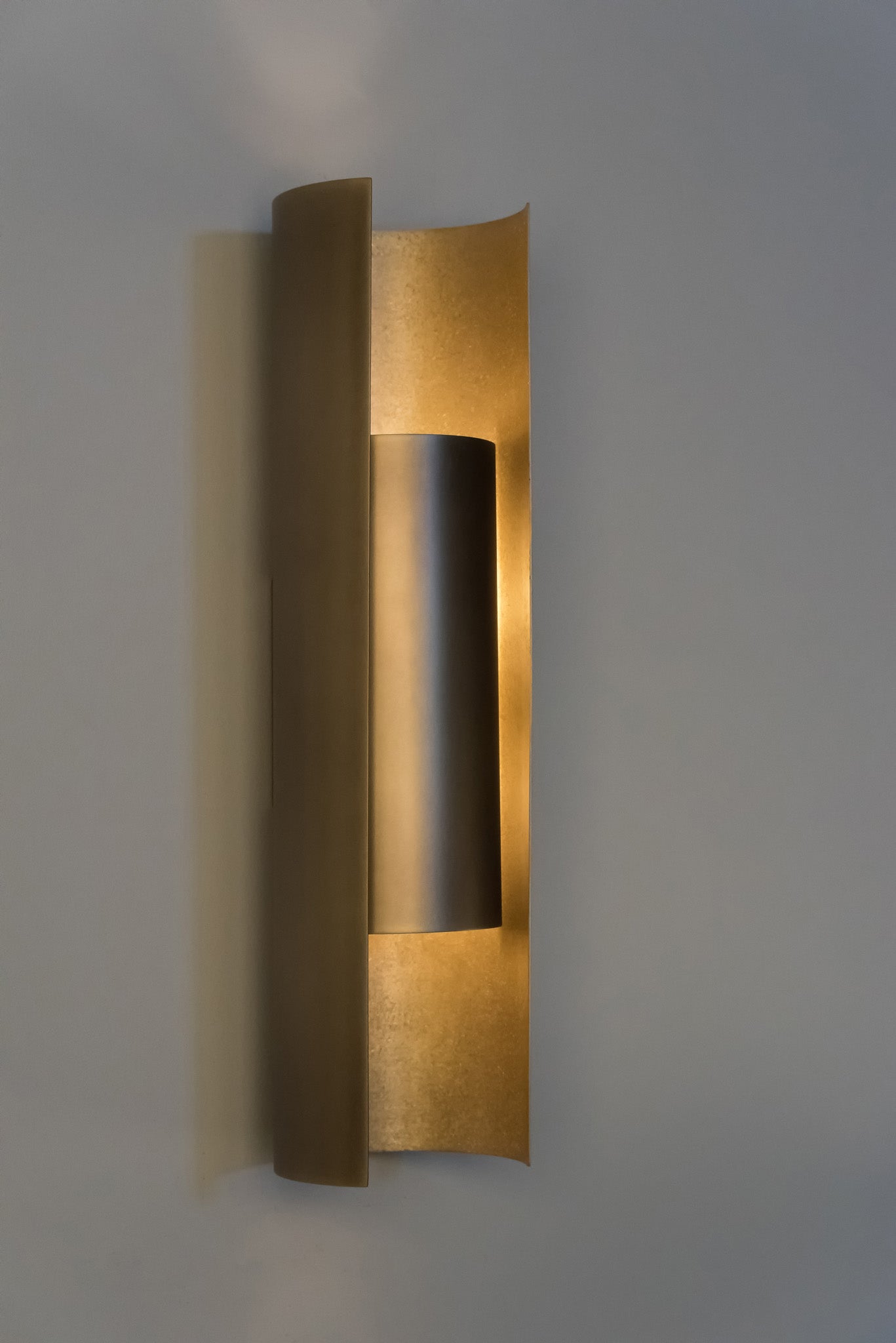 NYX Wall Light