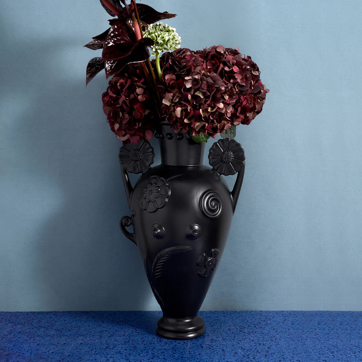 Pantheon Persephone Vase Black