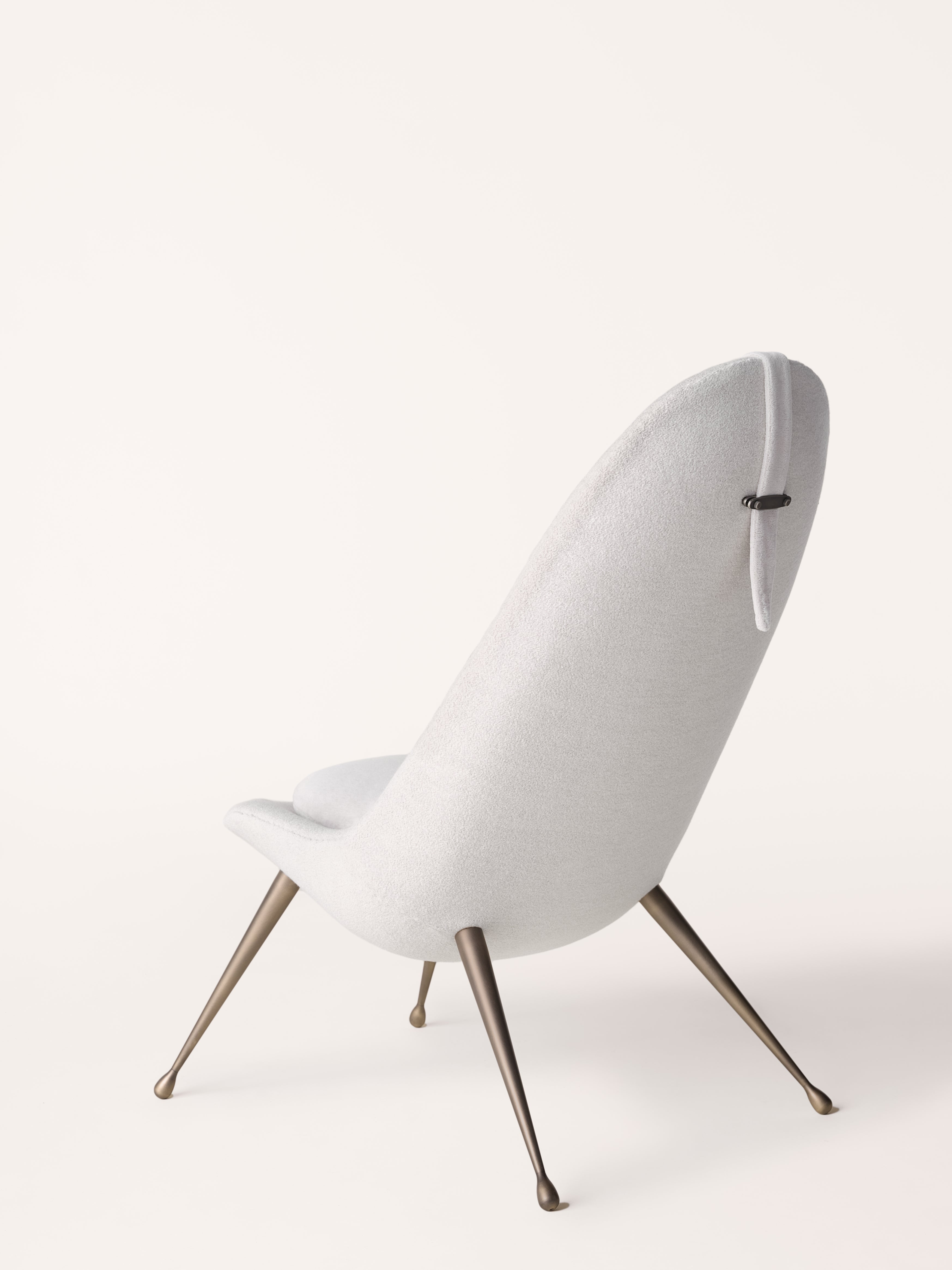 Pause Lounge Chair