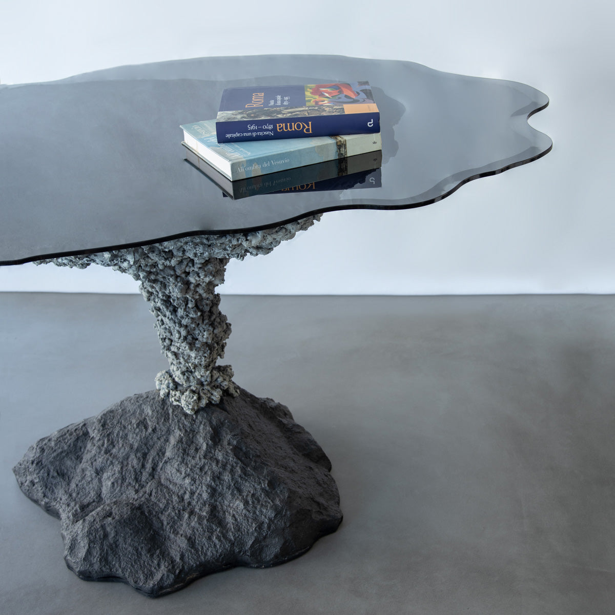 Plinio Table