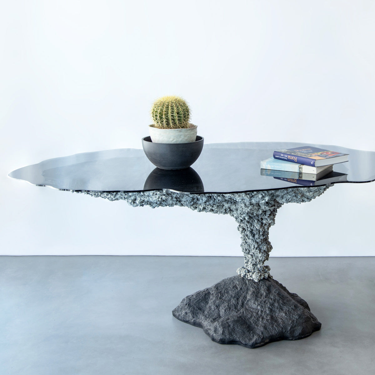 Plinio Table
