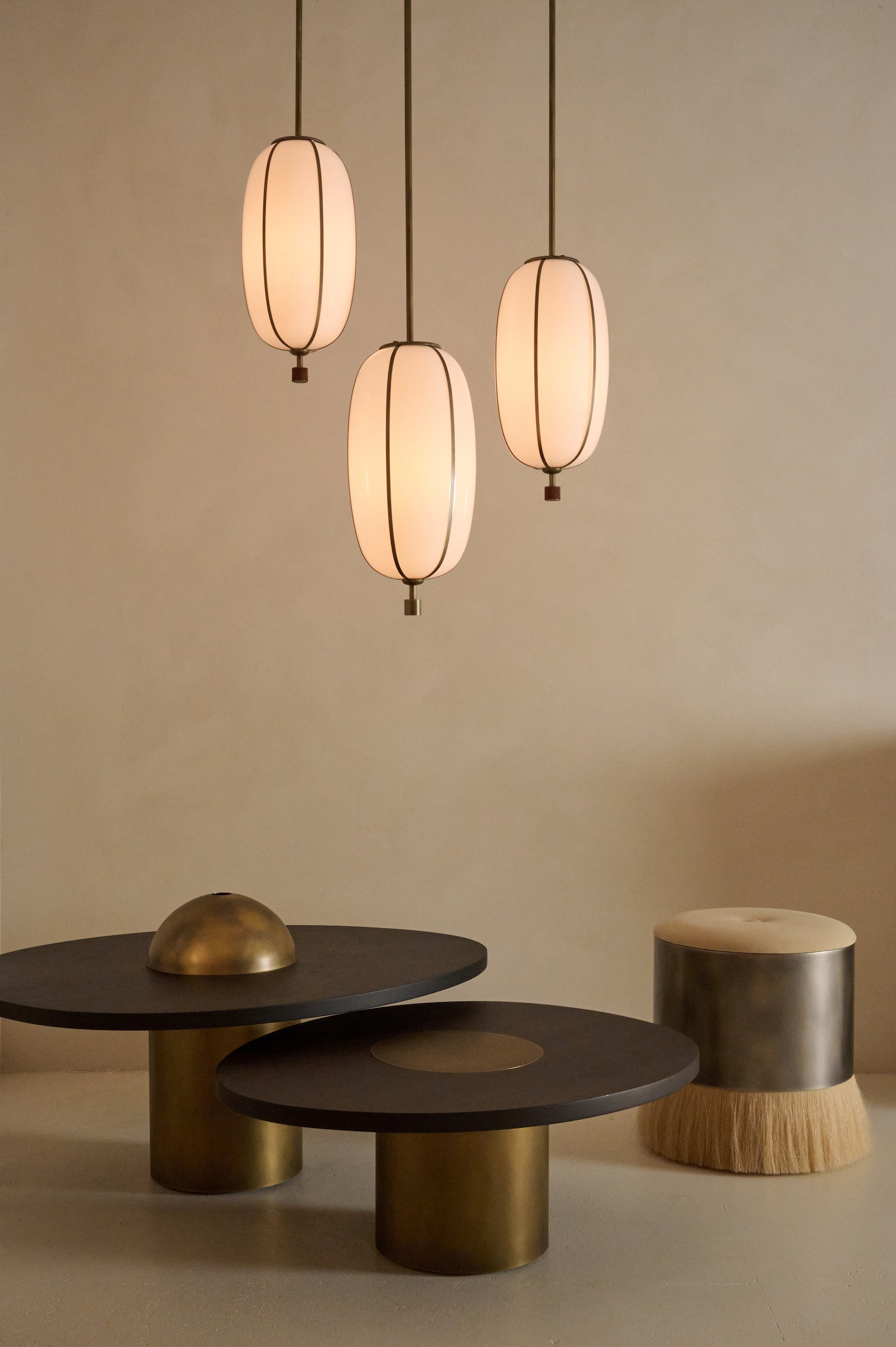 Rib Pendant Capsule