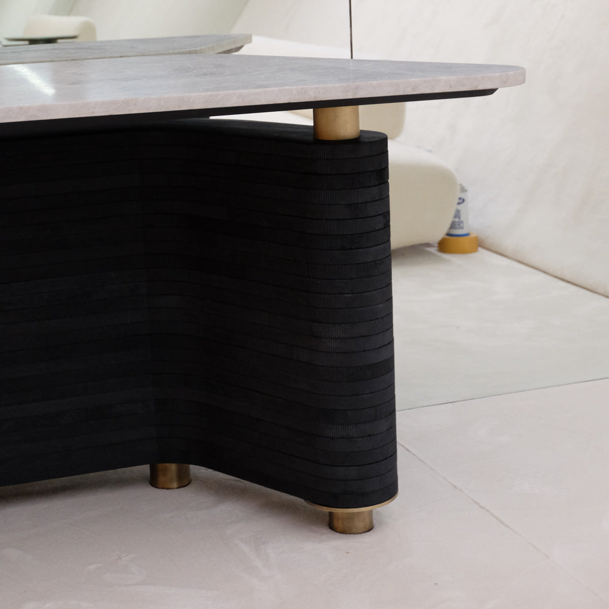 S3 Desk