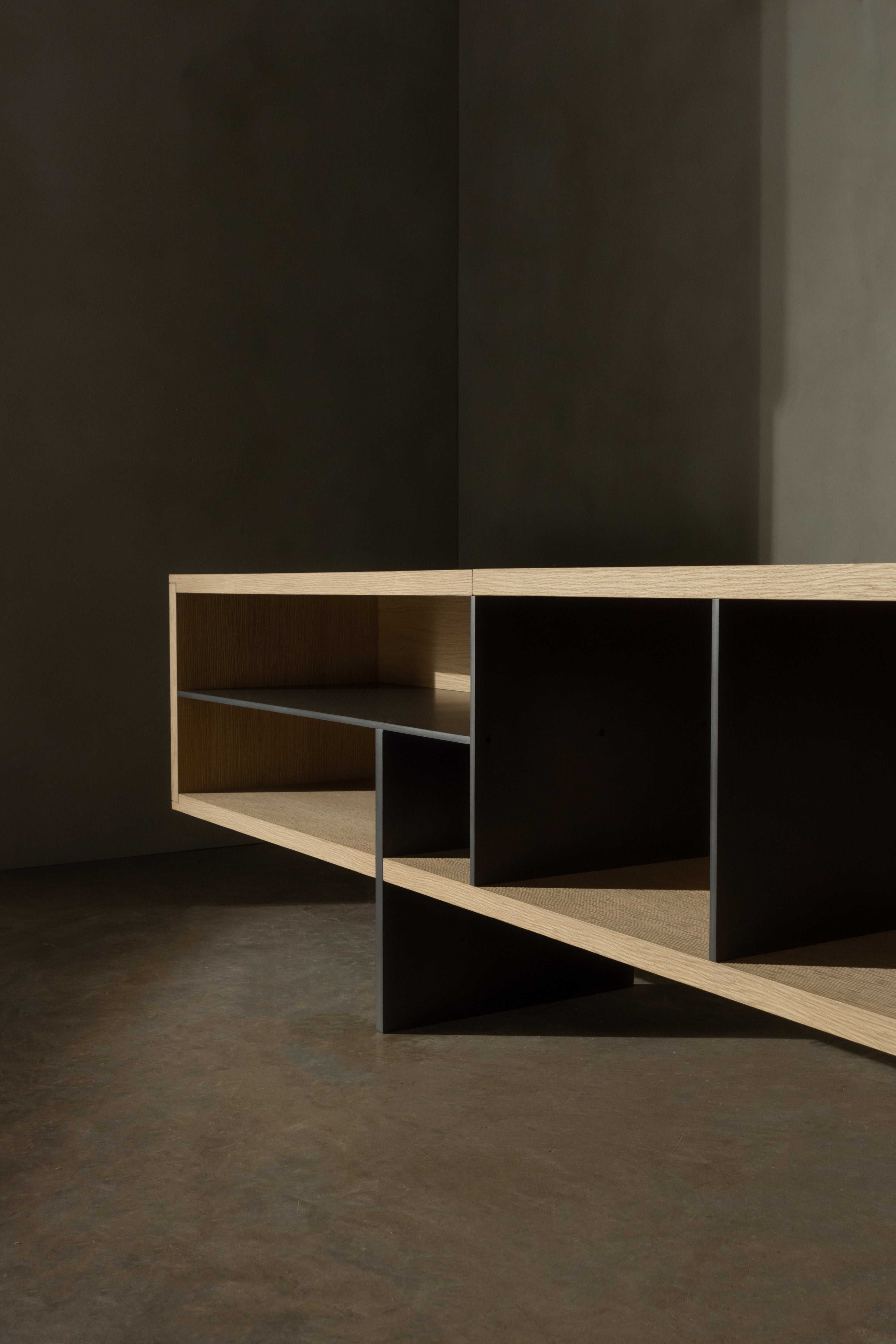 Lungo Bookcase
