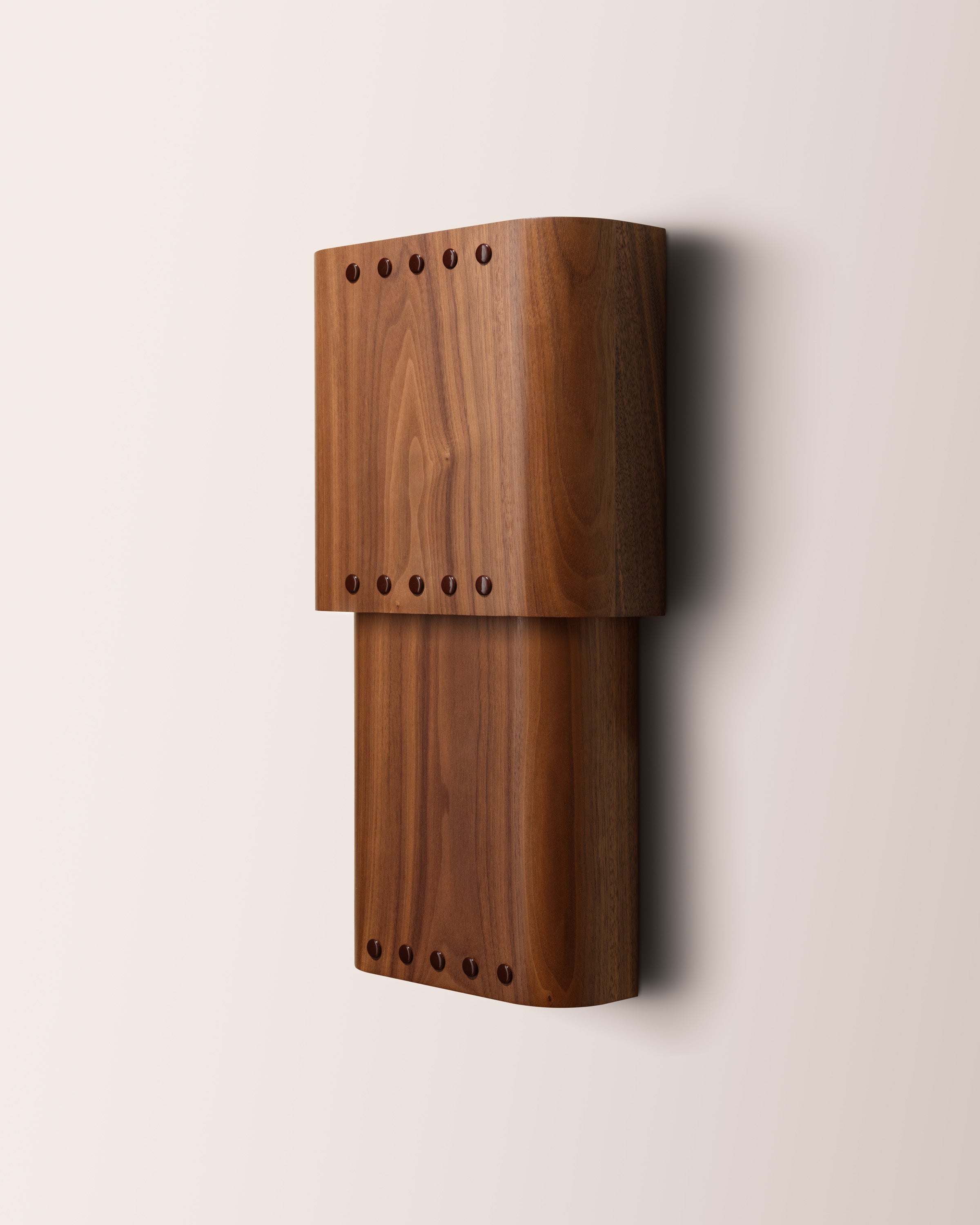 Stud Sconce Curved 2