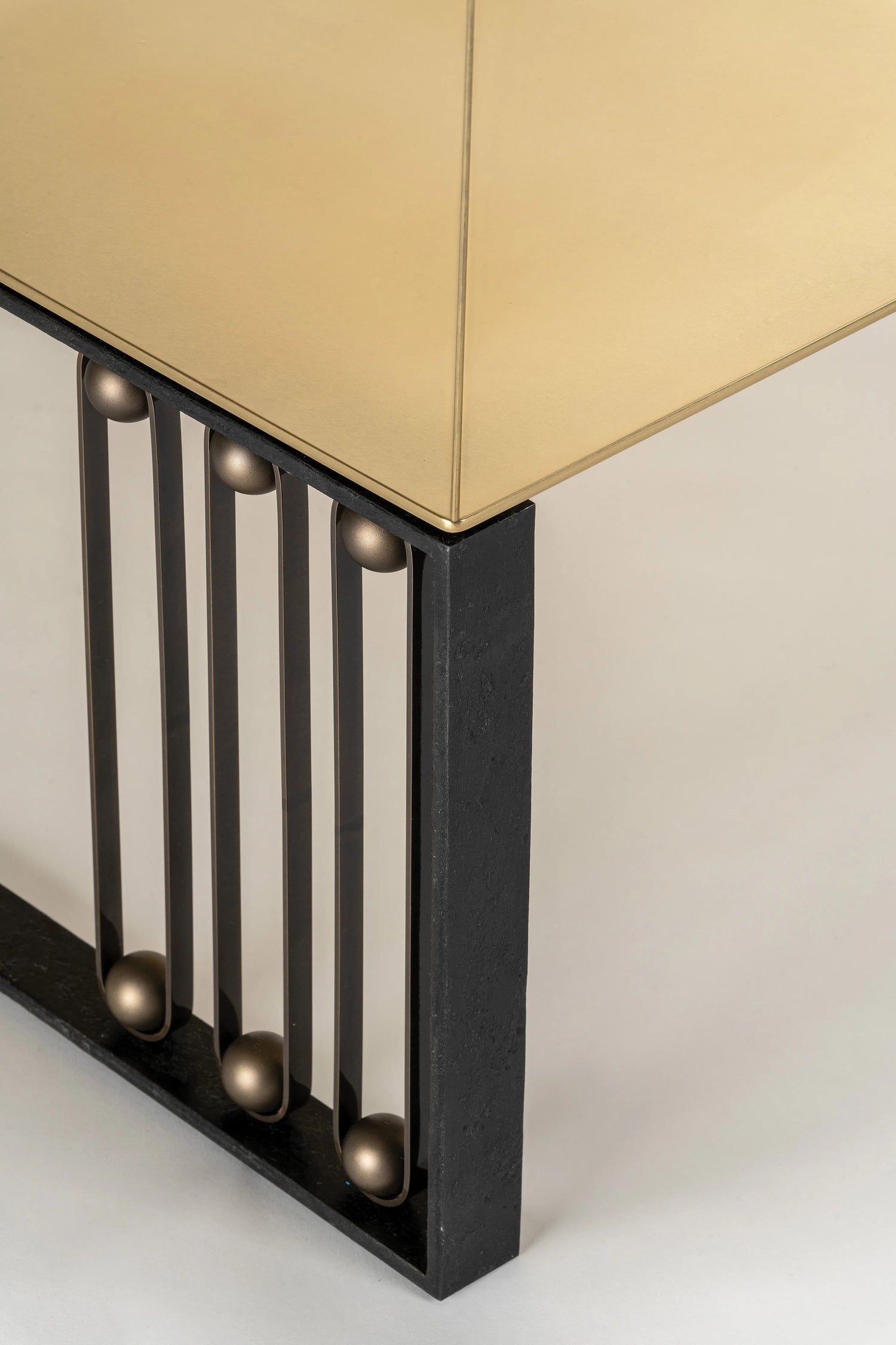 Pendule Coffee Table