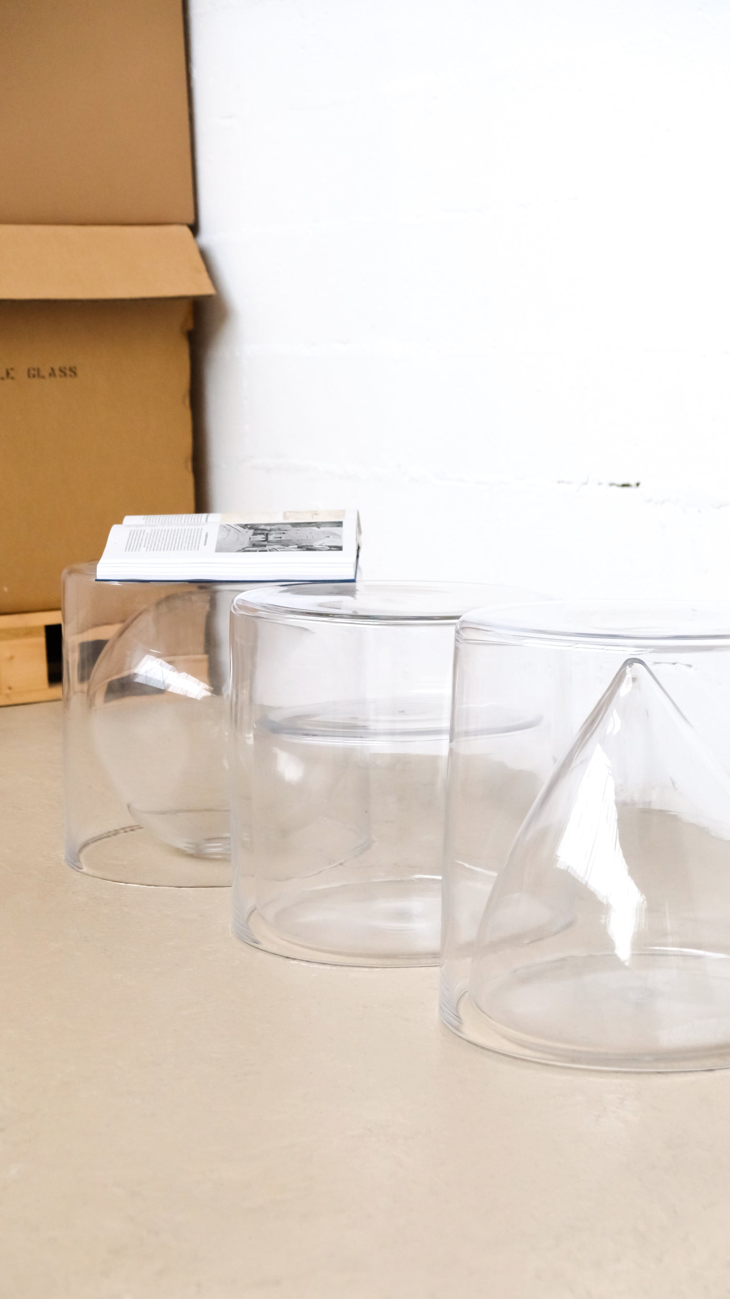 Géométrie Liquide Side Table