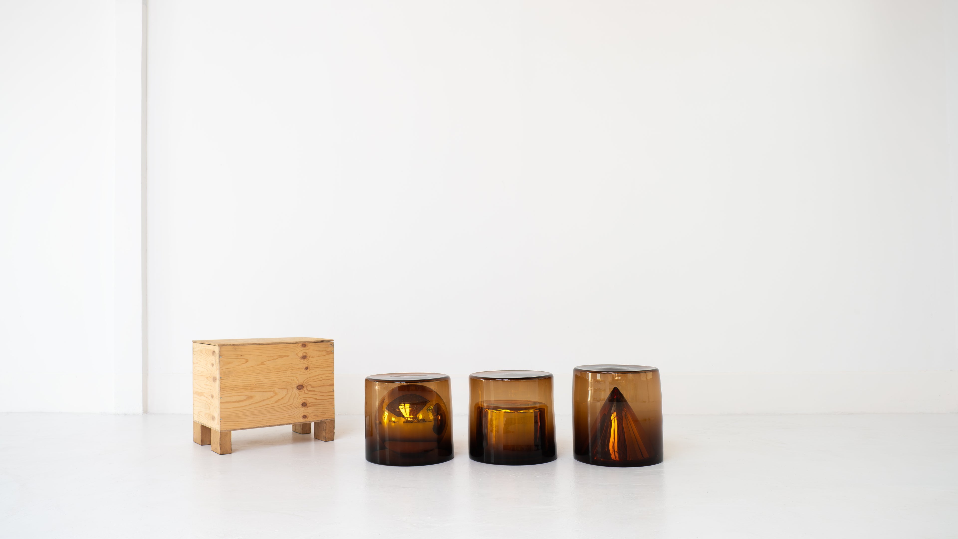 Géométrie Liquide Side Table