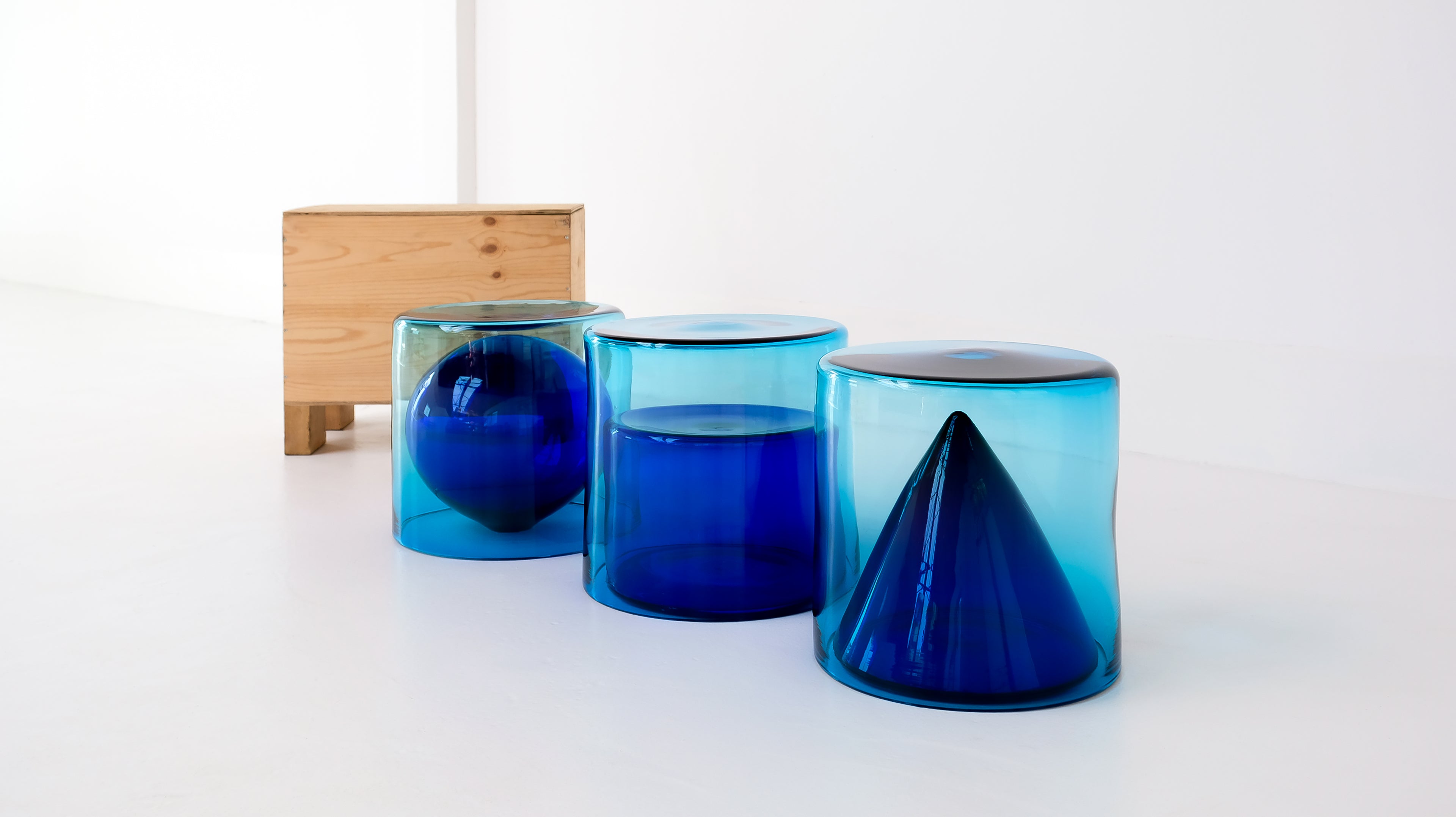 Géométrie Liquide Side Table