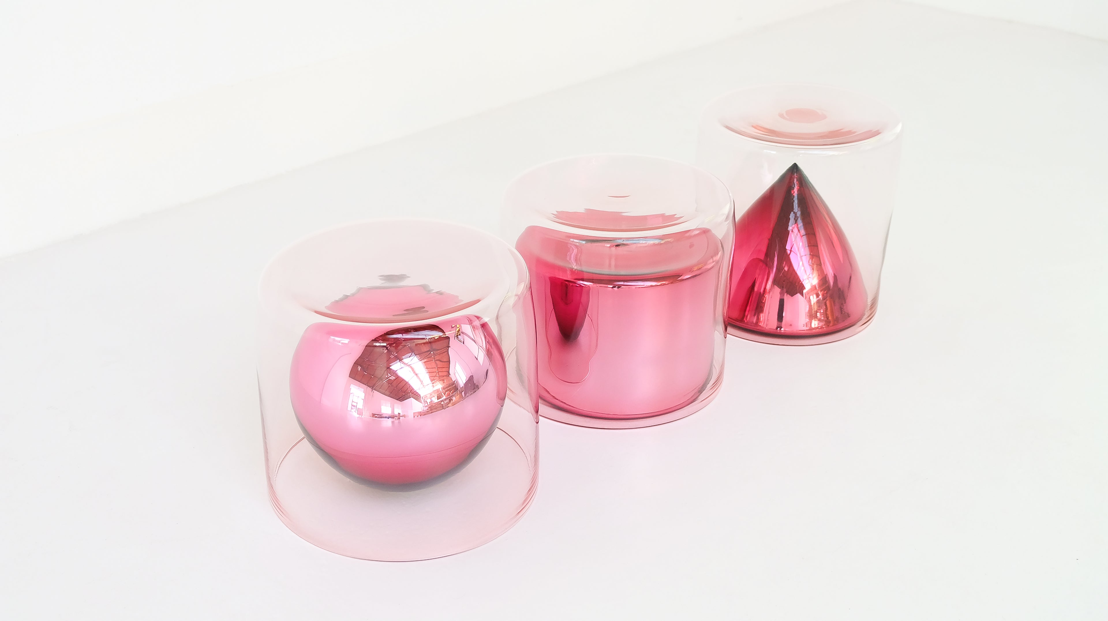 Géométrie Liquide Side Table