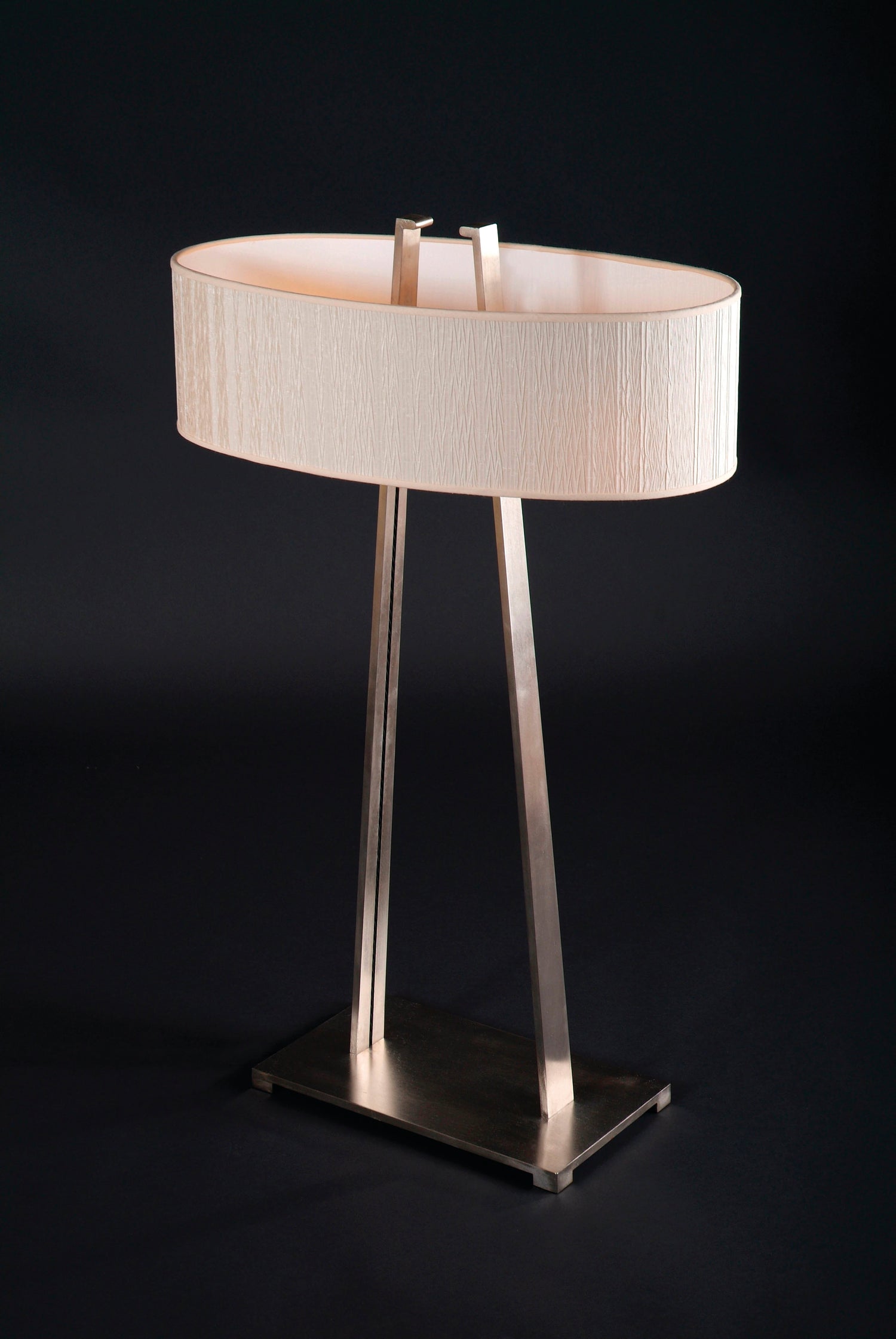 L135 Table Lamp