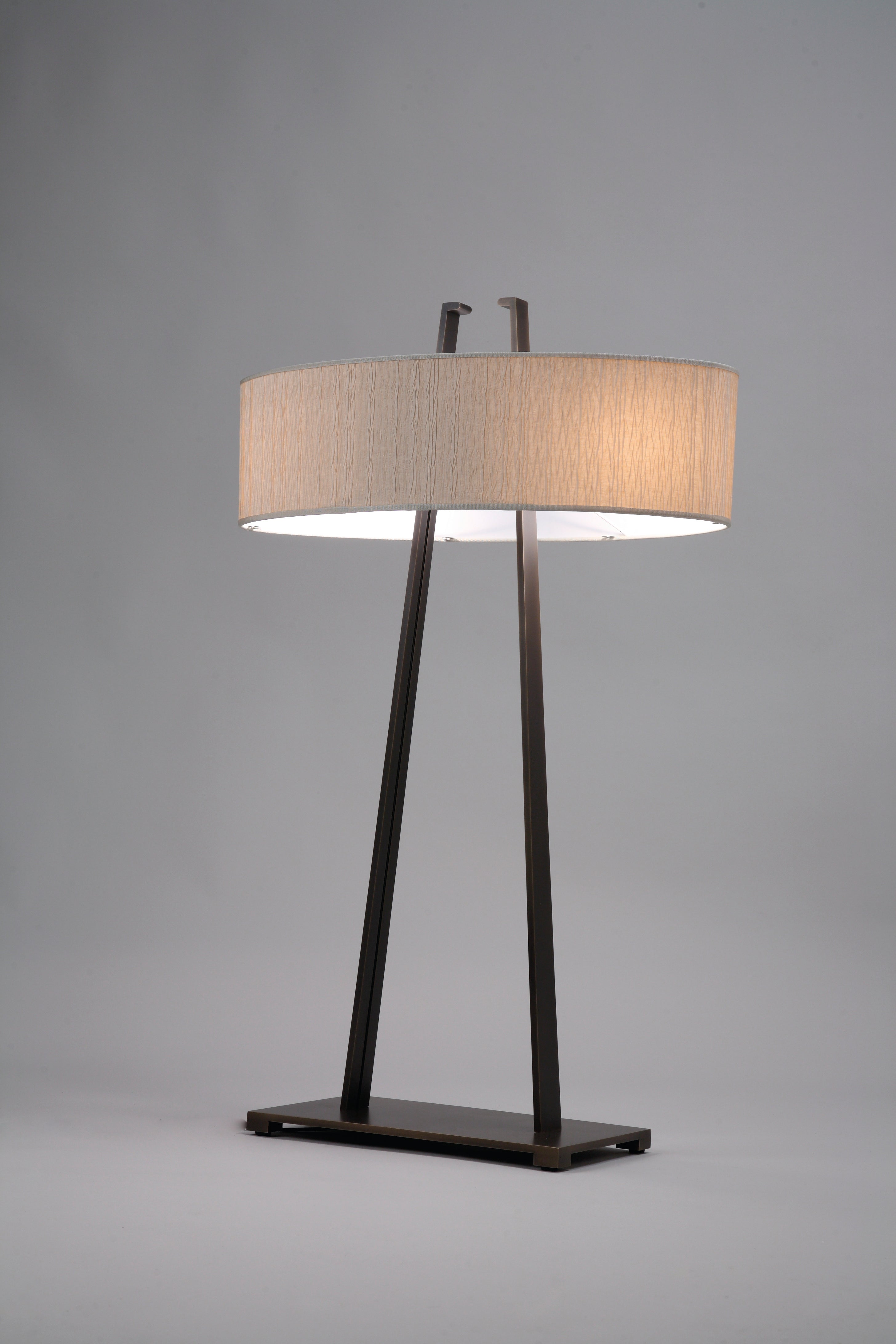 L135 Table Lamp