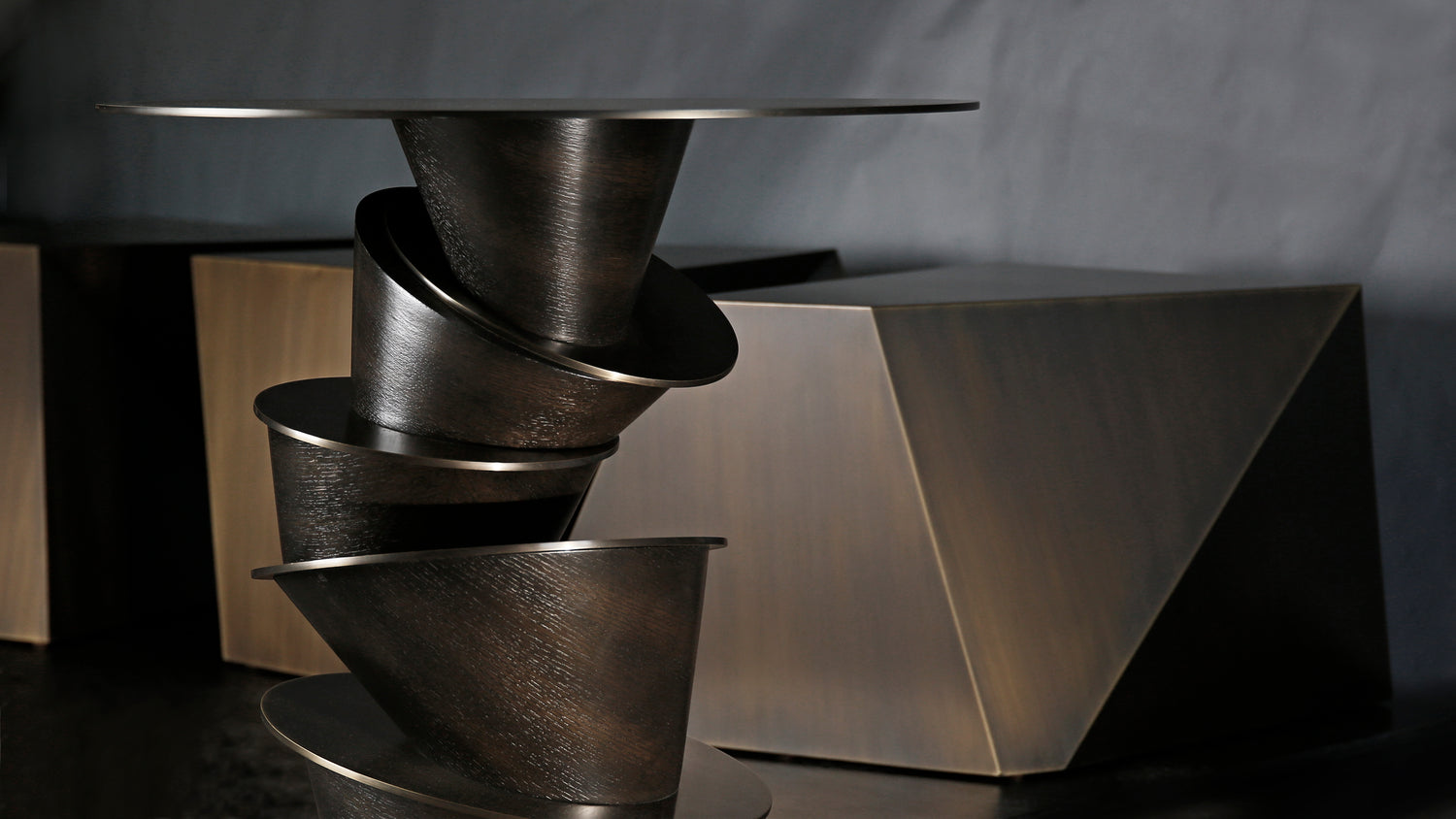 Rachis Table
