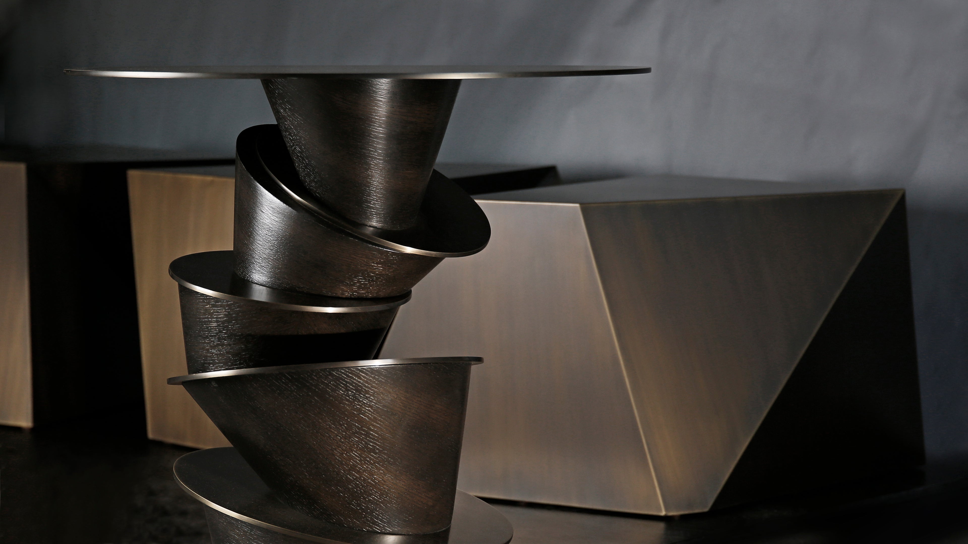 Rachis Table