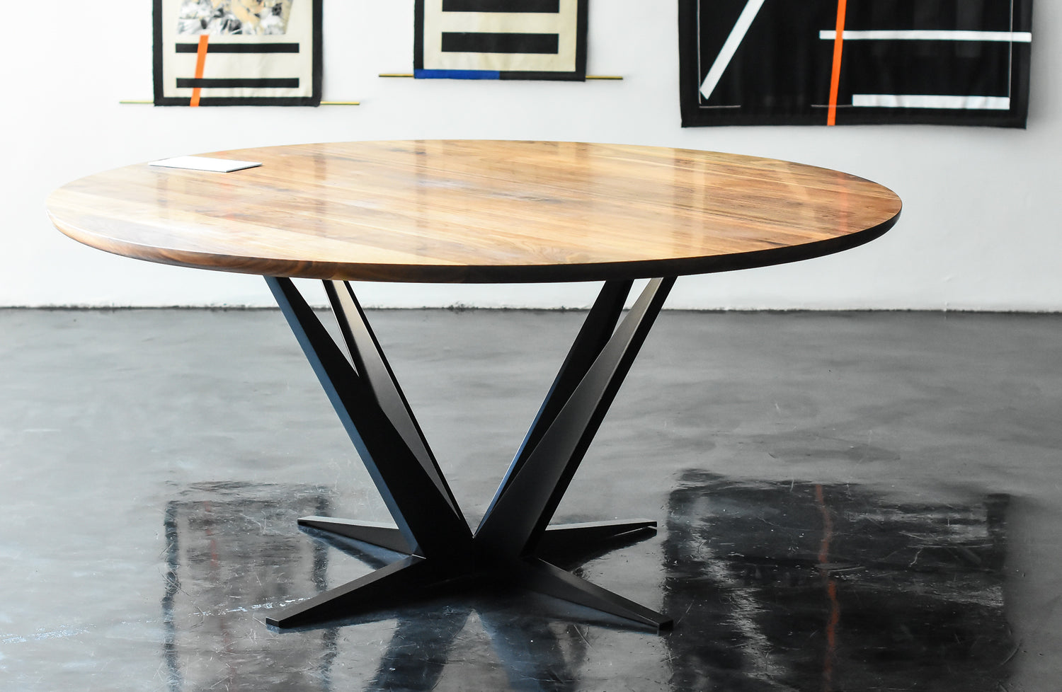 Agave Round Dining Table