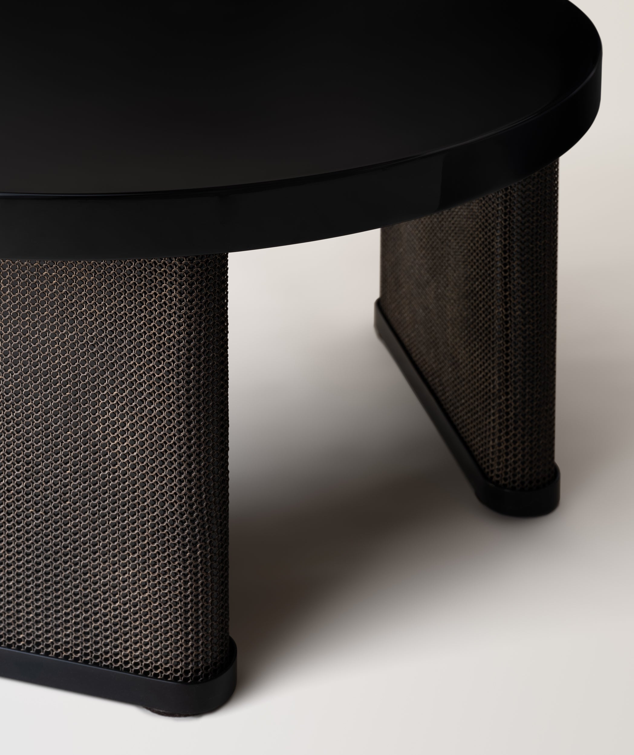 Armor Coffee Table Round