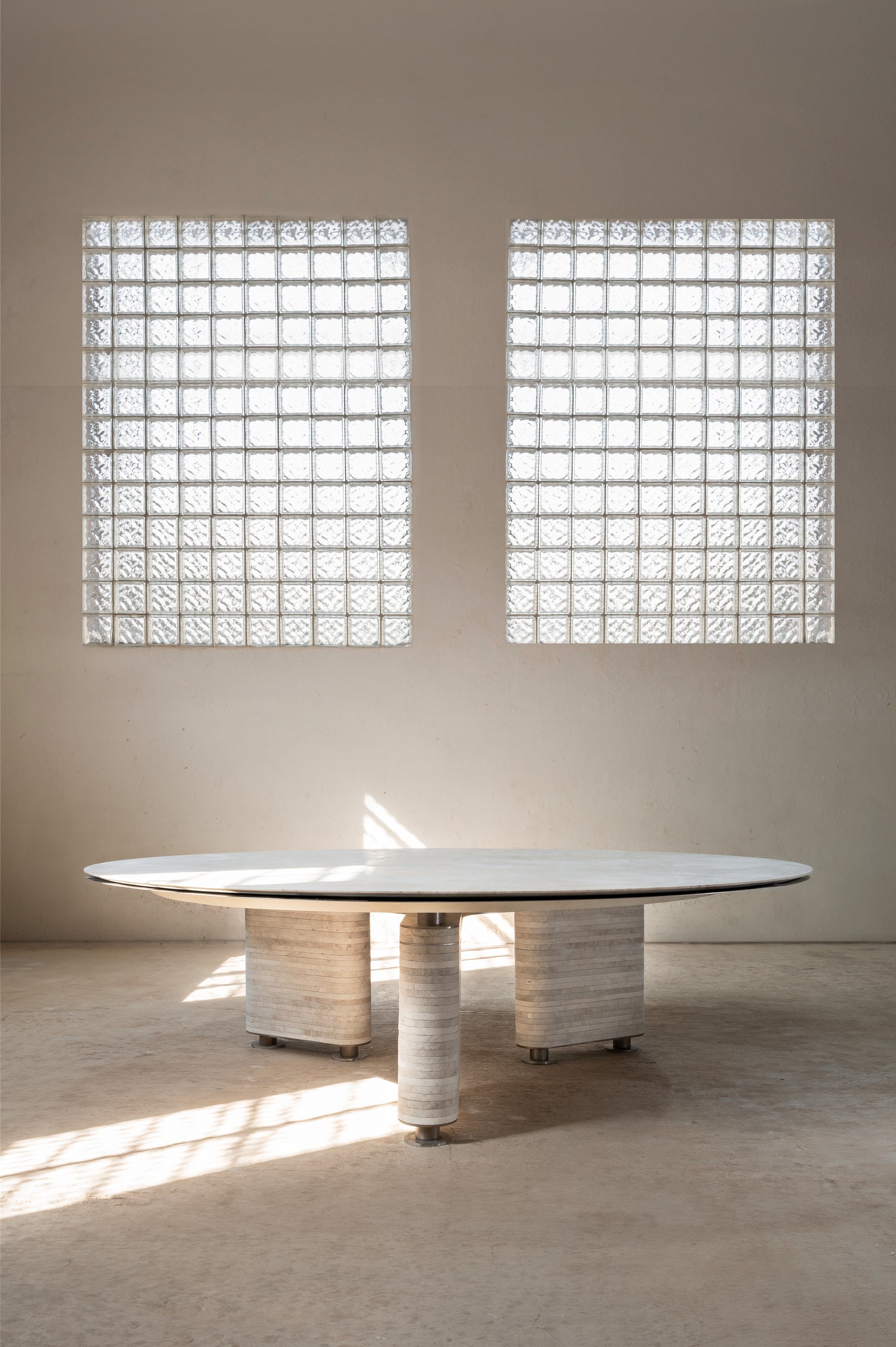 Aro Grand Dining Table