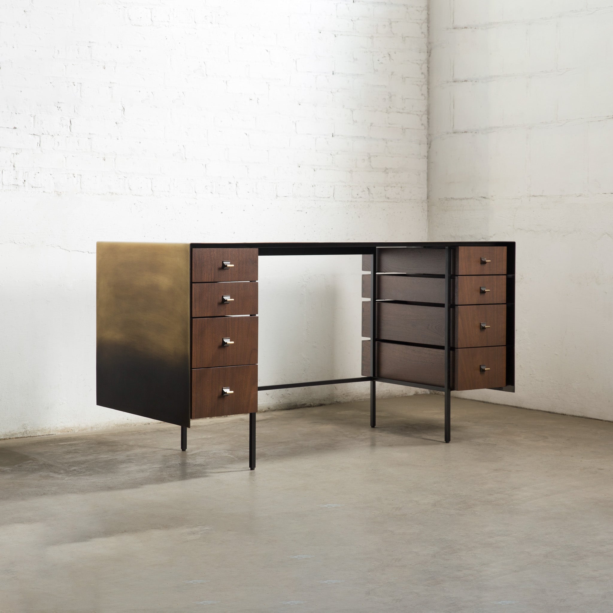 Bent Desk by Gentner