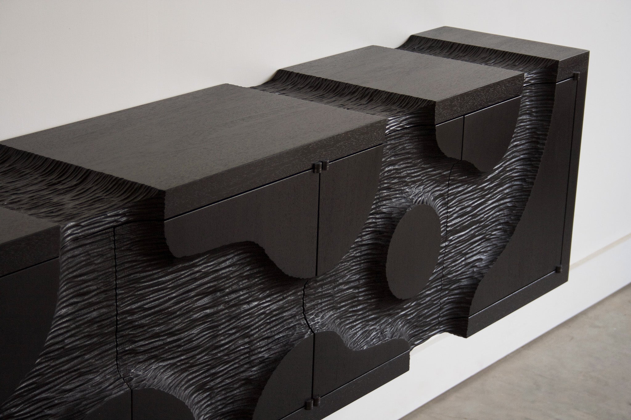 Canyon Floating Console
